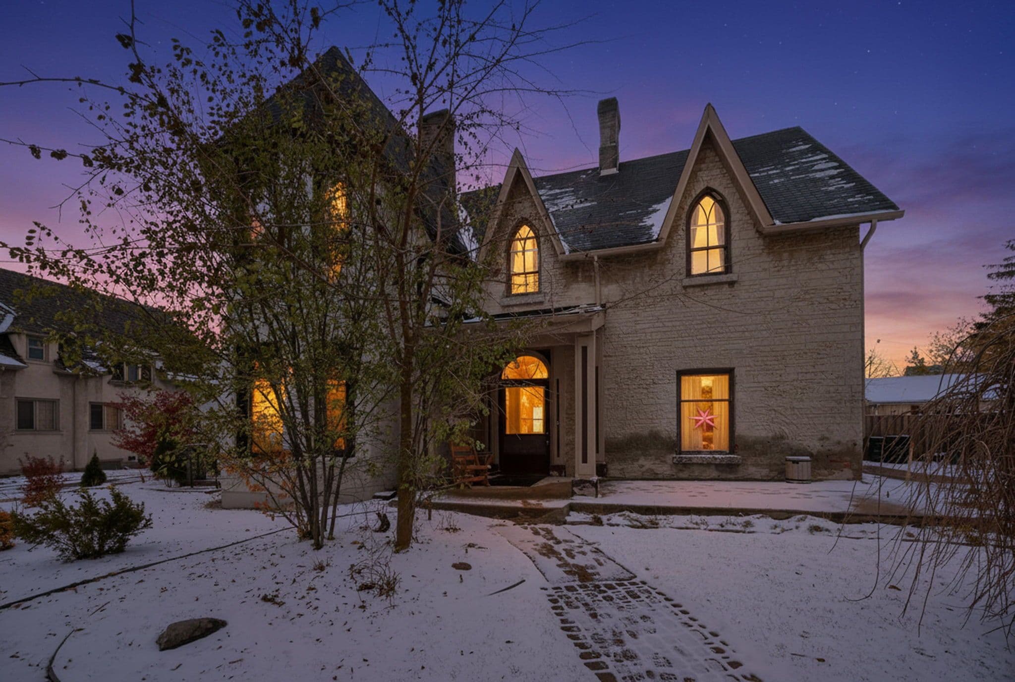 64 High Street, Barrie, ON L4N 1W4