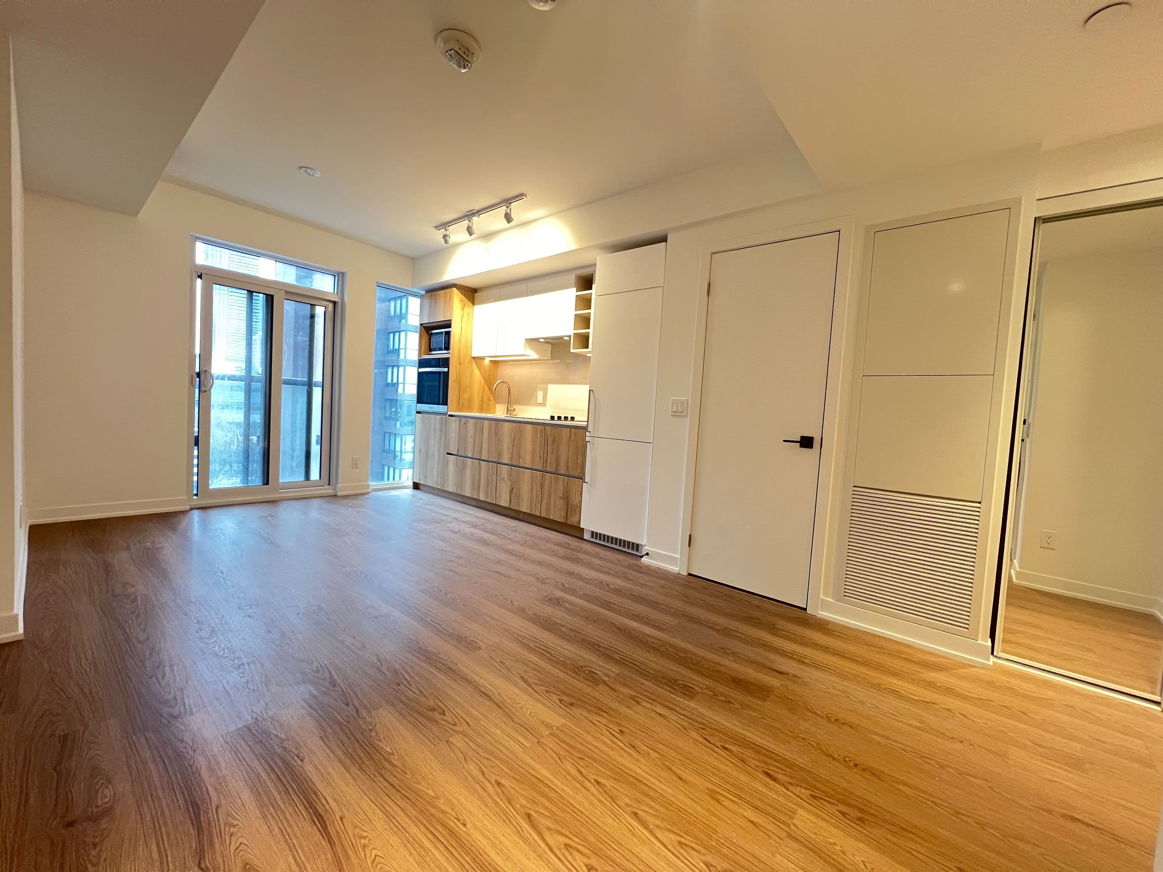 319 Jarvis Street 603, Toronto C08, ON M5B 0C8