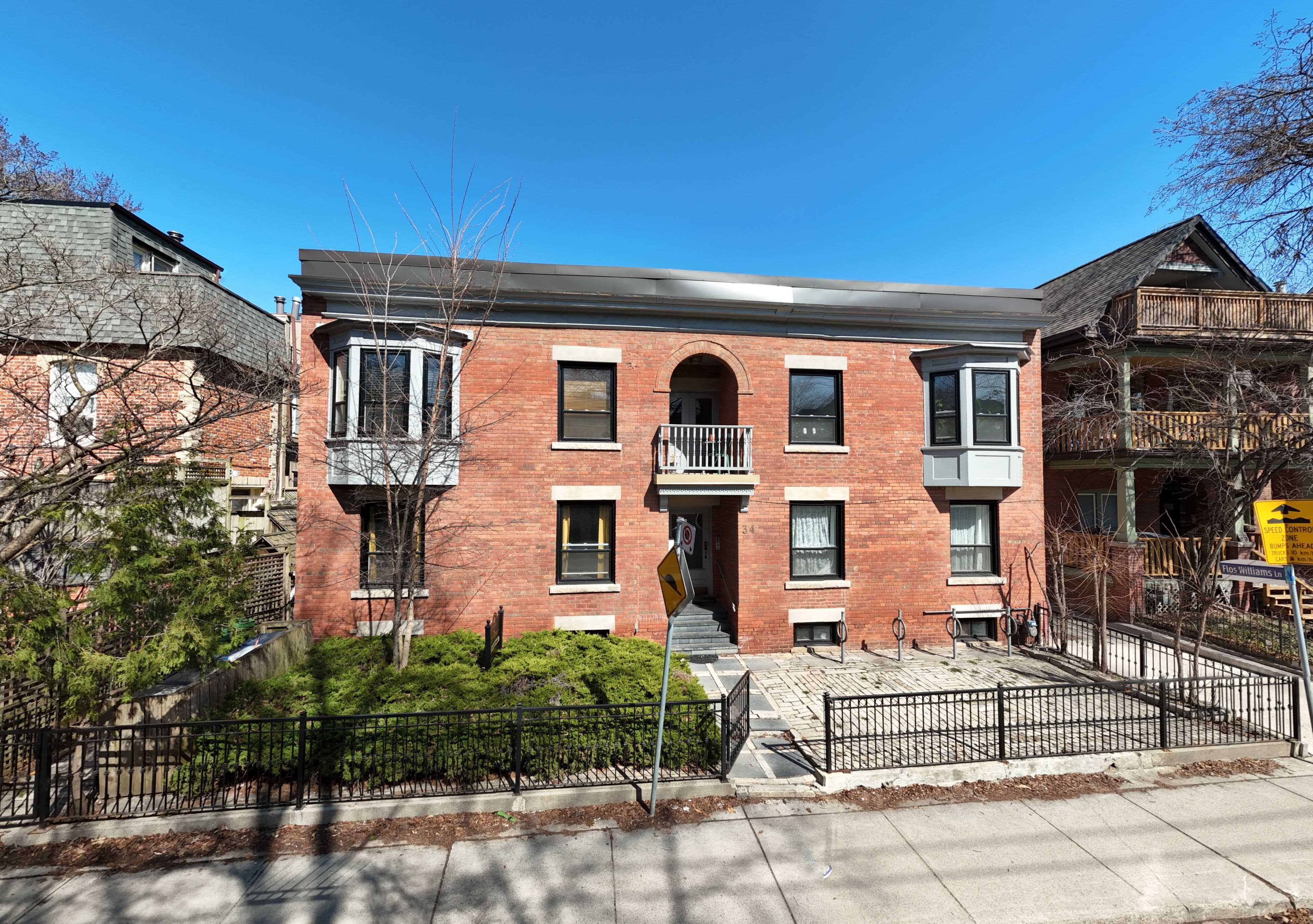 34 Winchester Street, Toronto C08, ON M4X 1A7