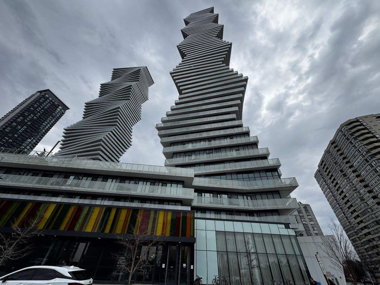 3883 Quartz Road 4310, Mississauga, ON L5B 0M4