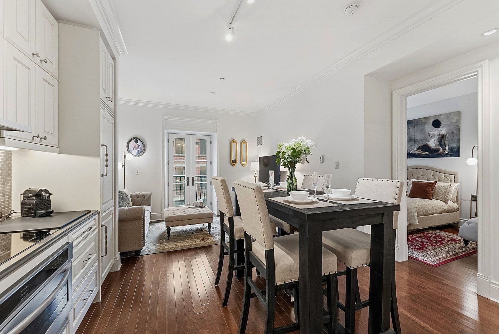 22 Leader Lane 339, Toronto C08, ON M5E 0B2