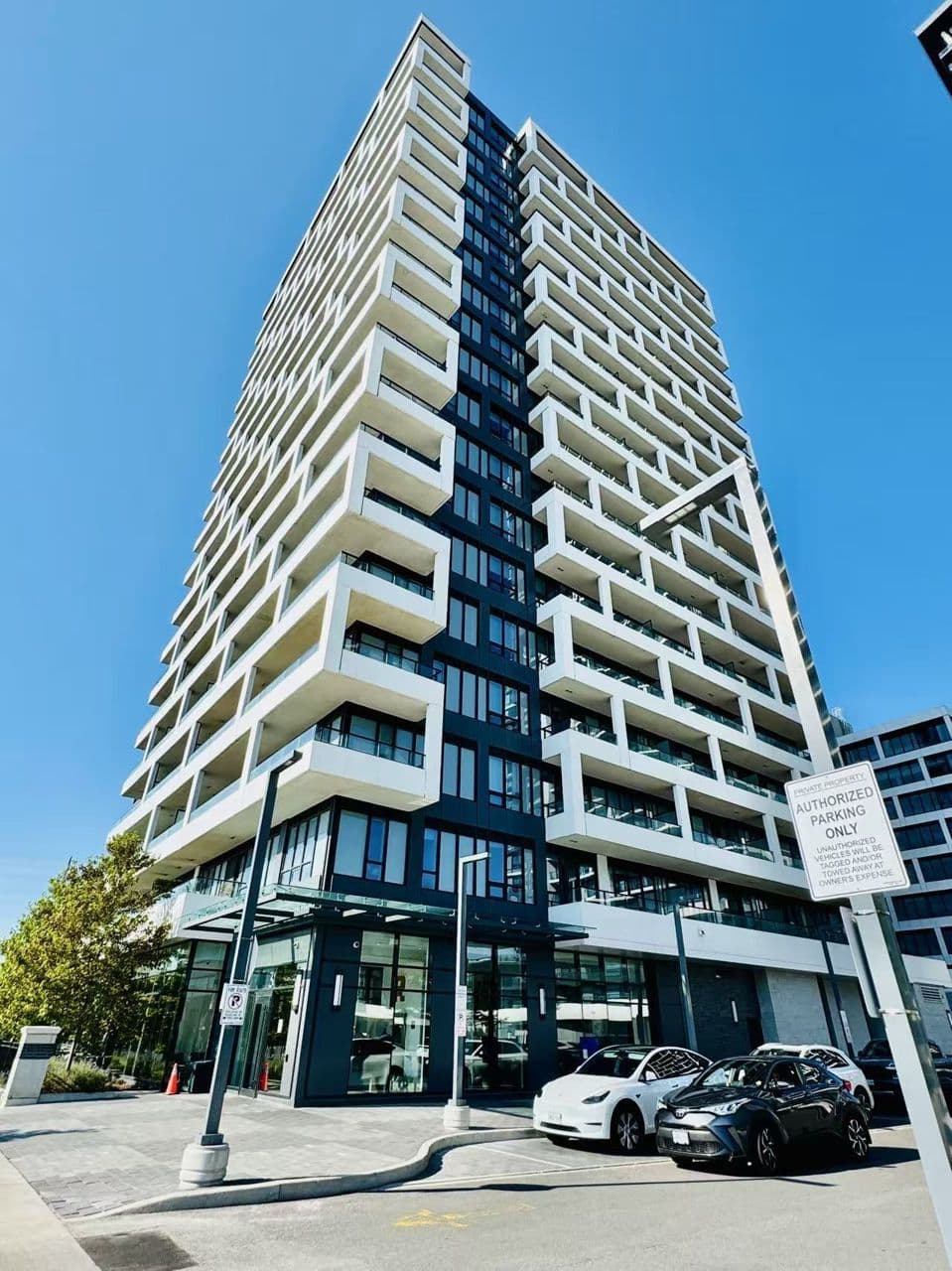 38 Water Walk Drive 910, Markham, ON L3R 6M8