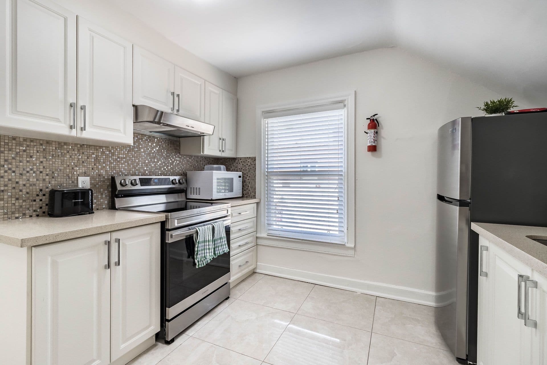 5057 BRIDGE Street, Niagara Falls, ON L2E 2S7