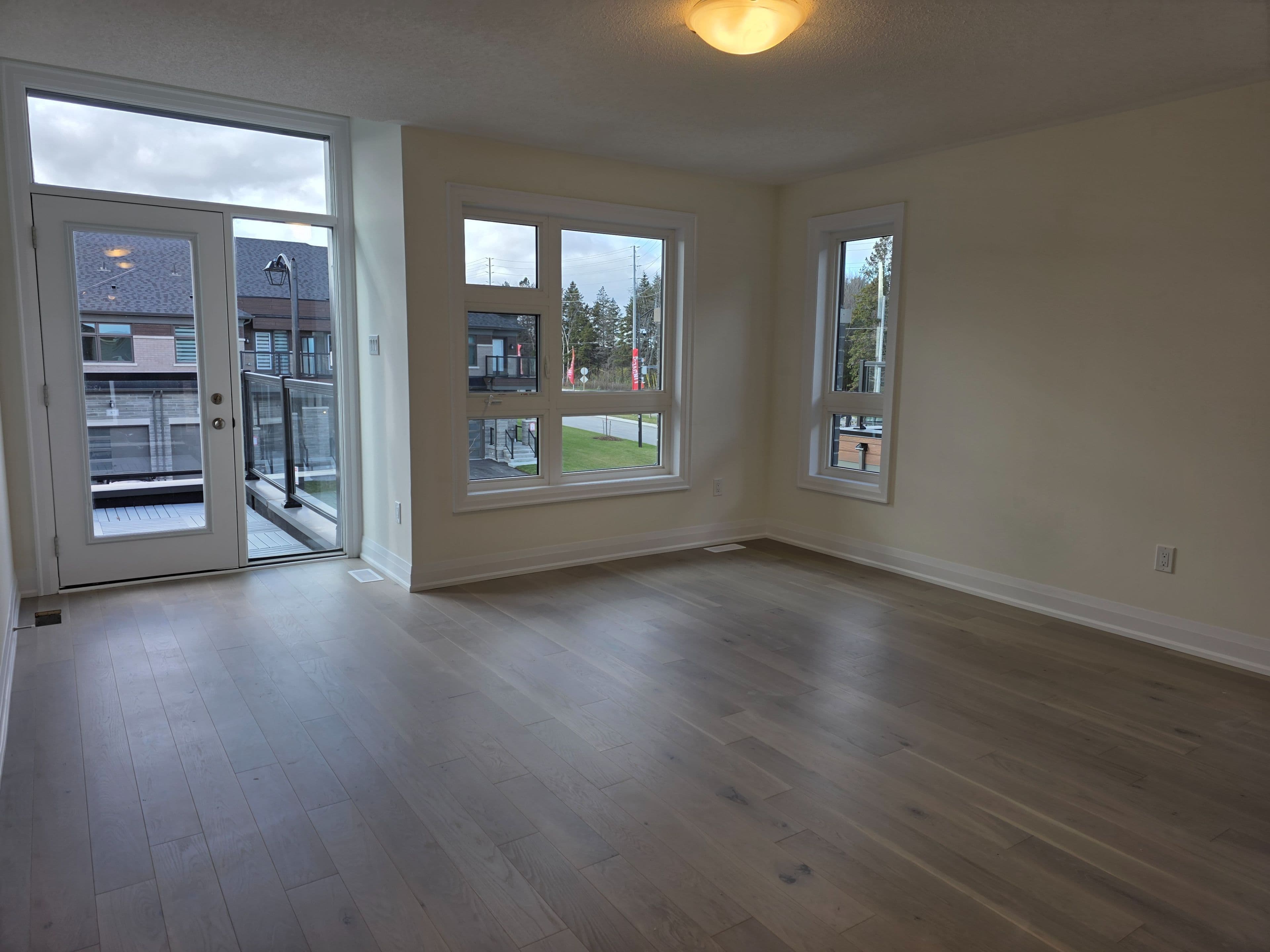 84 Adario Crescent, Vaughan, ON L4H 4P7