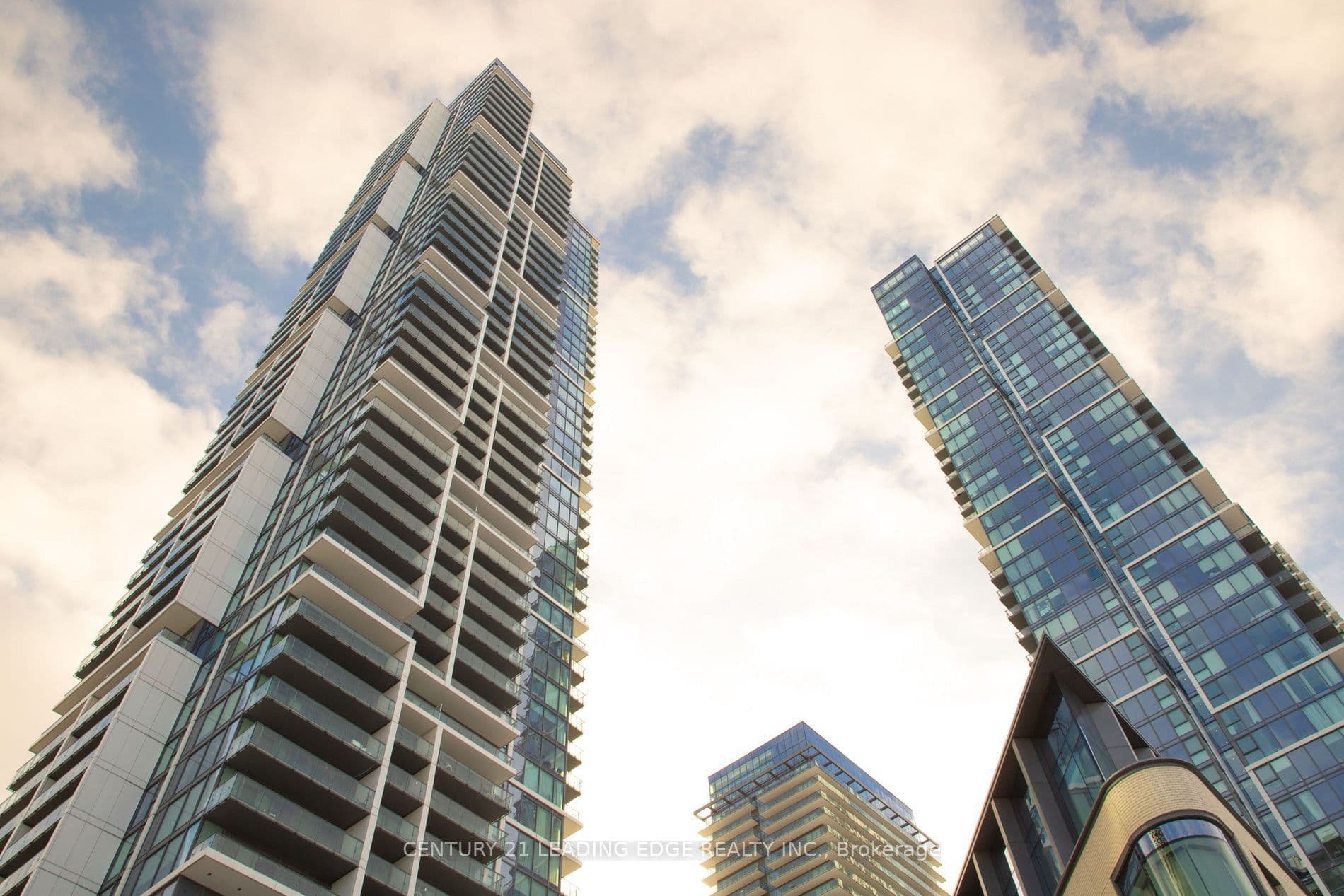 7890 Jane Street PH10, Vaughan, ON L4K 0K9