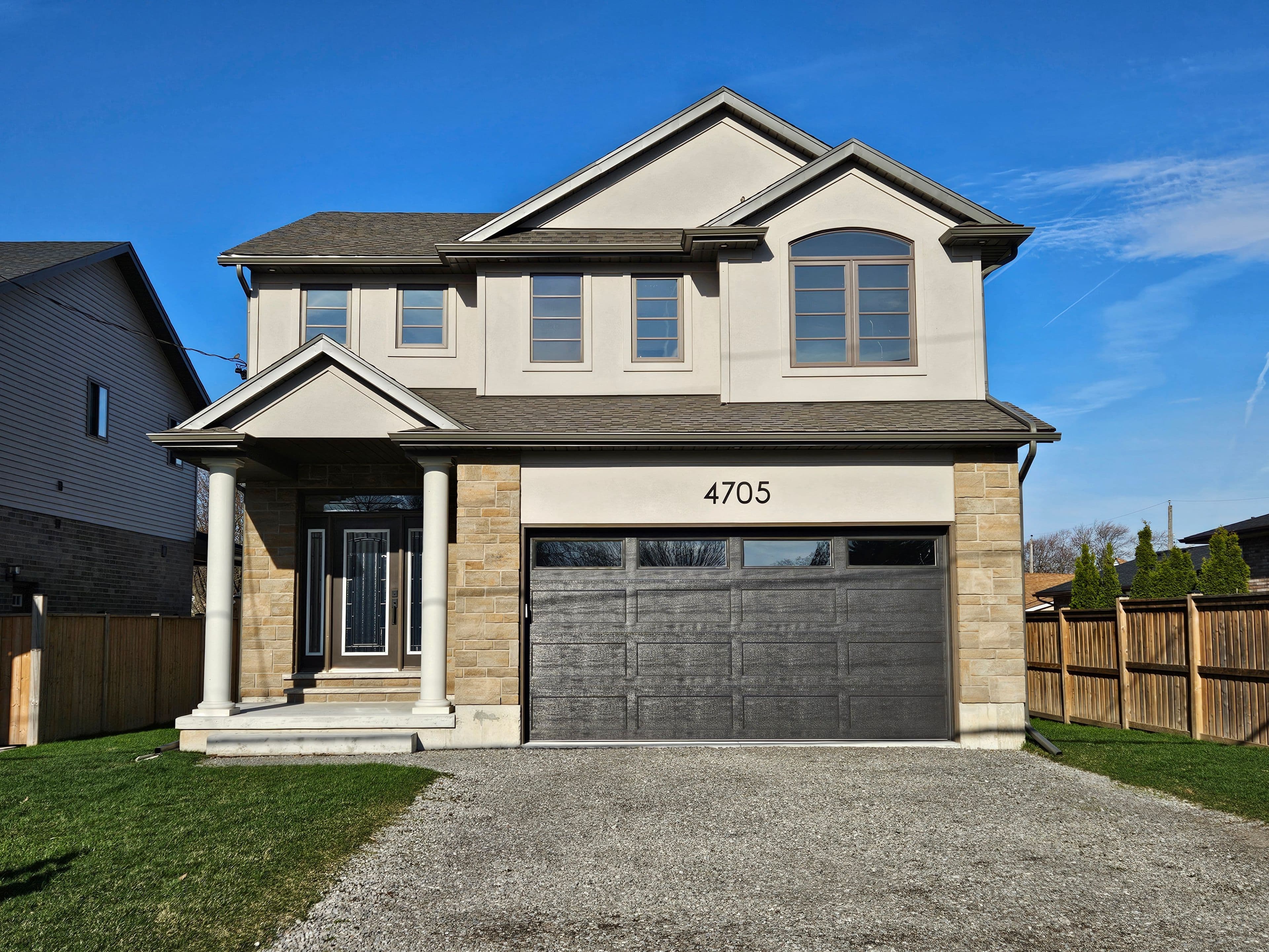 4705 Lee Avenue, Niagara Falls, ON L2H 1M7