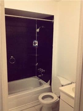 2 White Abbey Park 26, Toronto E04, ON M1R 5A1