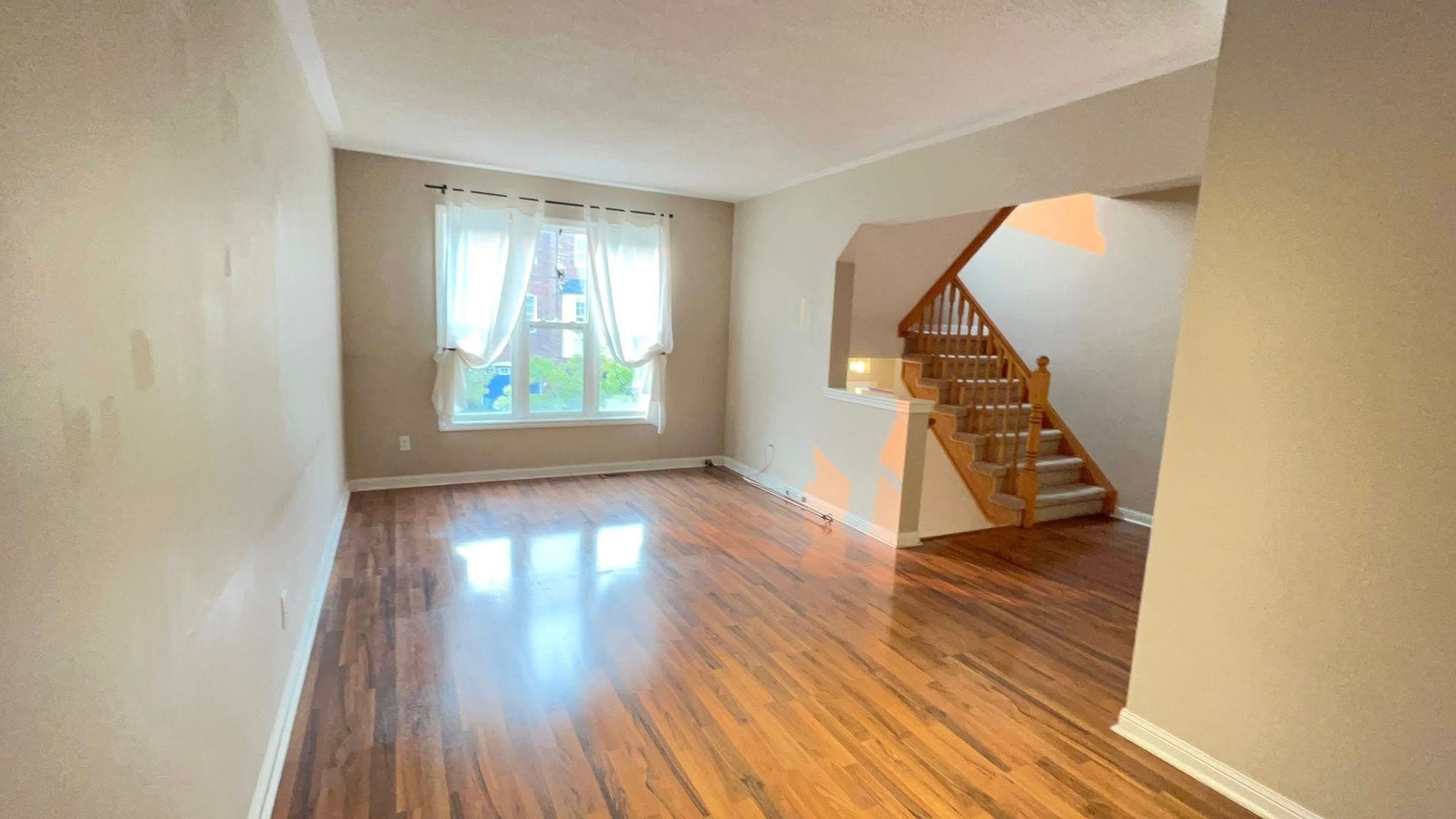 5980 Whitehorn Avenue 156, Mississauga, ON L5V 2Y3