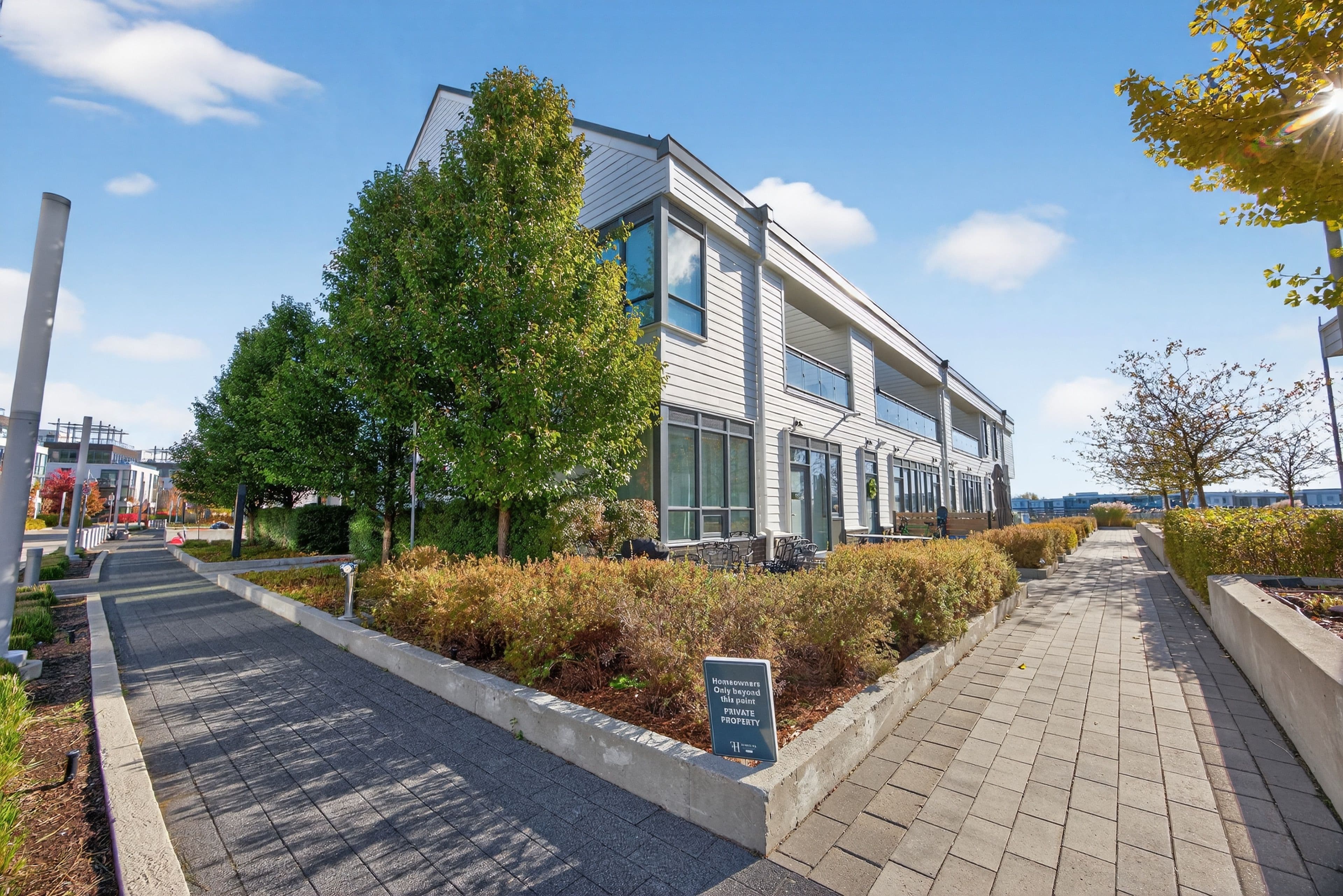 317 Broward Way 125, Innisfil, ON L9S 0M6