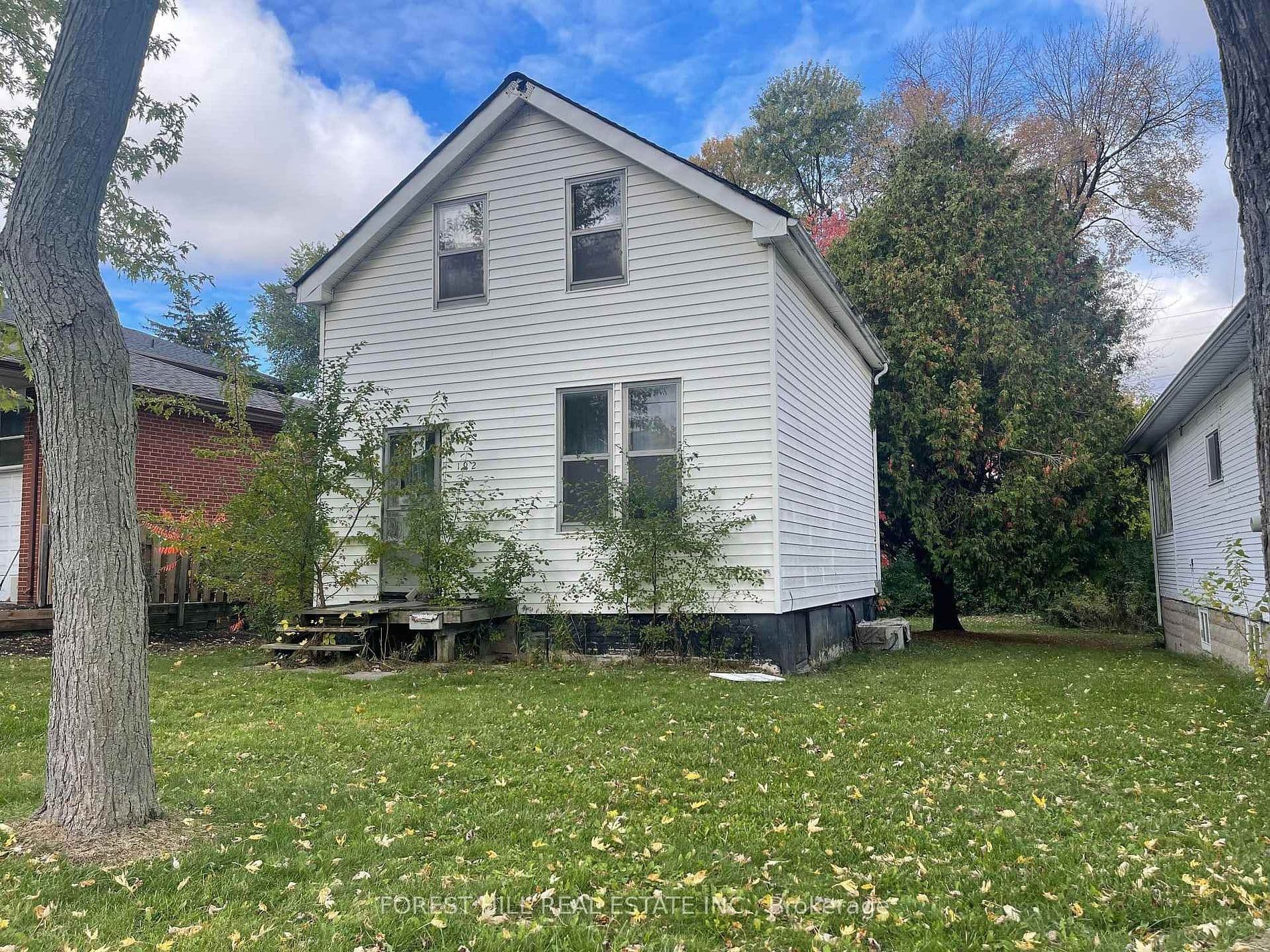 192 Pemberton Avenue, Toronto C14, ON M2M 1Y8