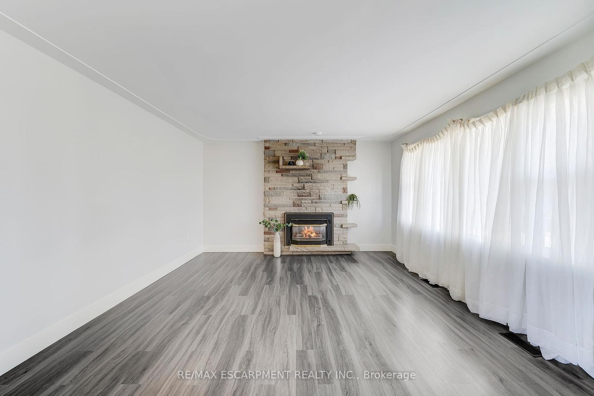 167 Miles Road, Hamilton, ON L8W 1E2