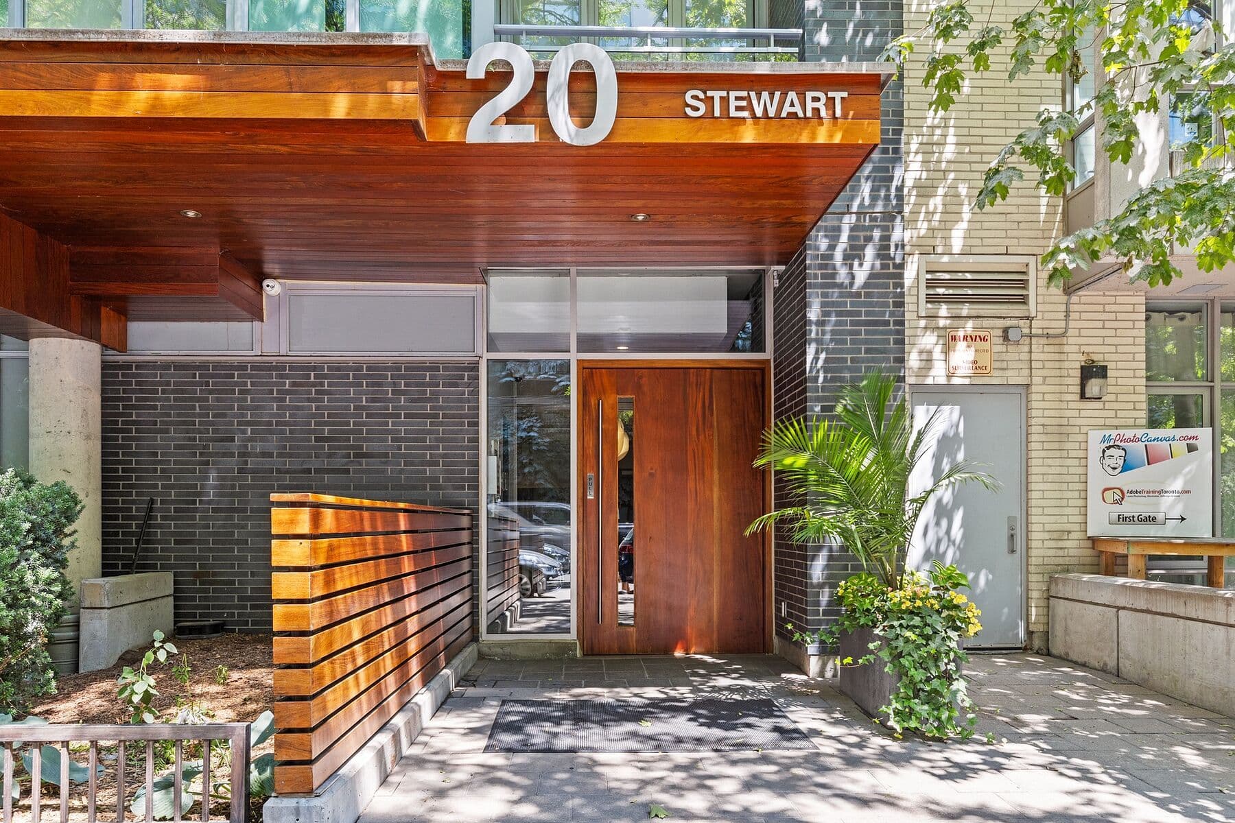 20 Stewart Street 706, Toronto C01, ON M5V 1H6