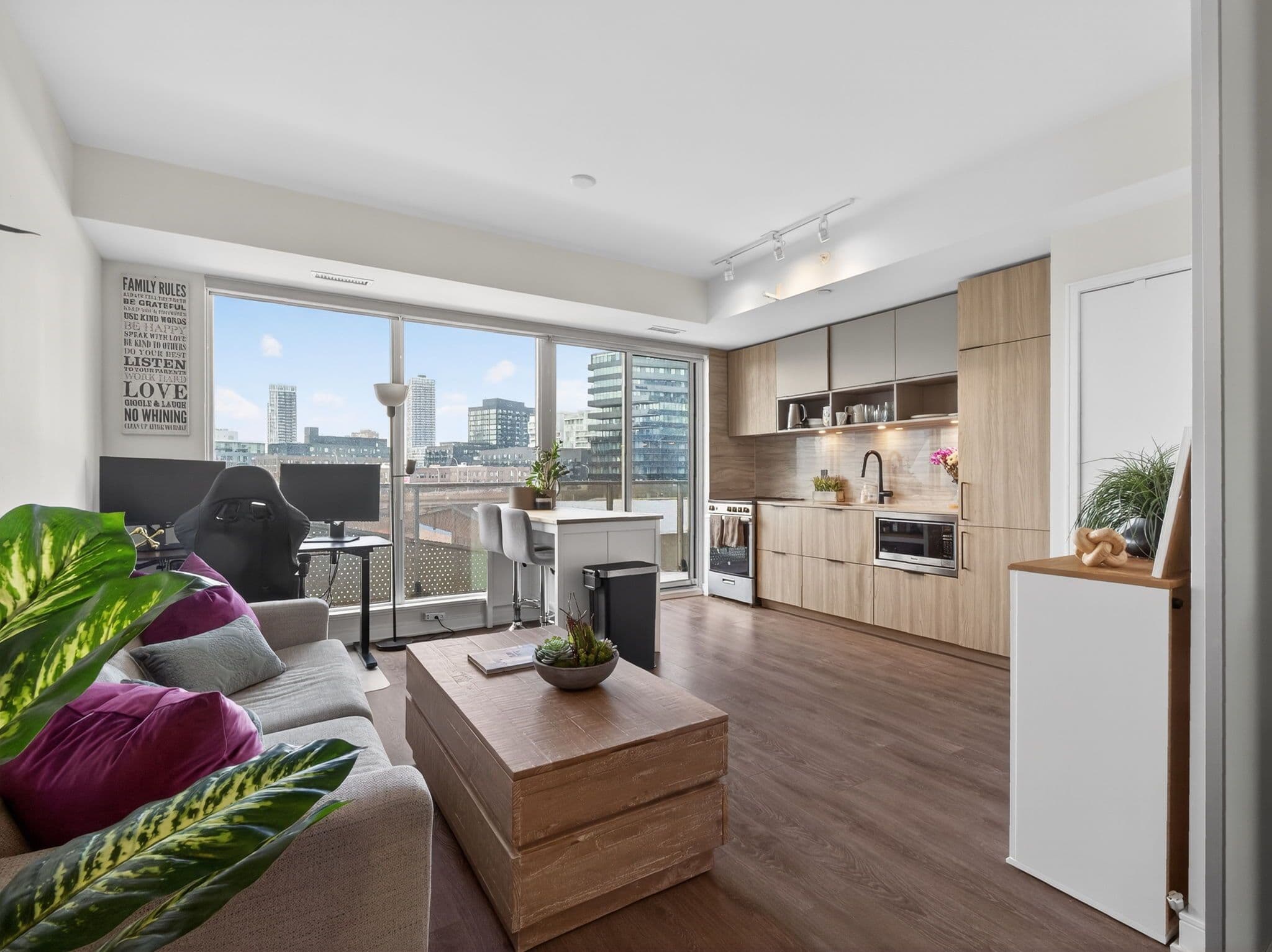 60 Tannery Road 516, Toronto C08, ON M5A 0S8