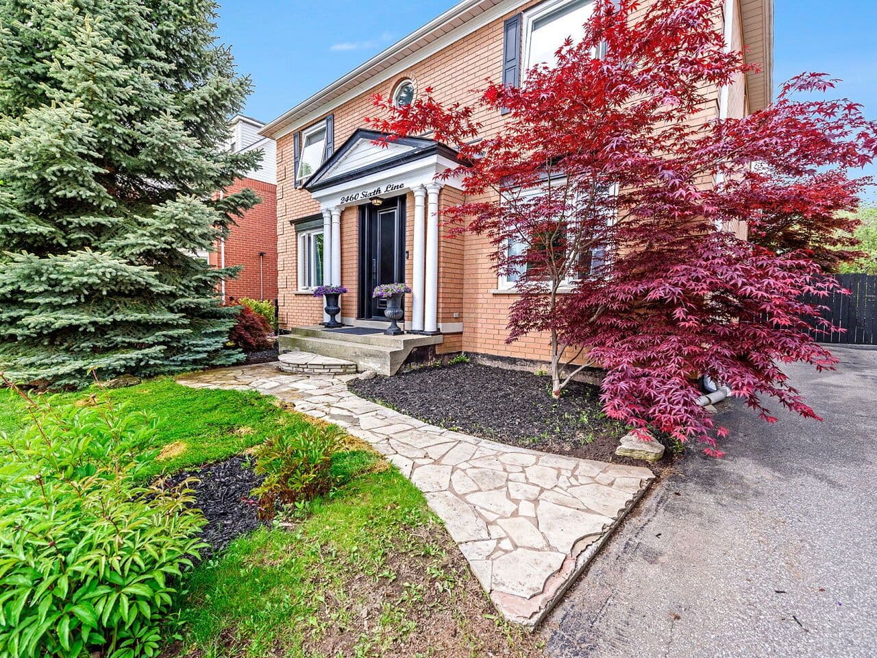 2460 Sixth Line, Oakville, ON L6H 5Z8