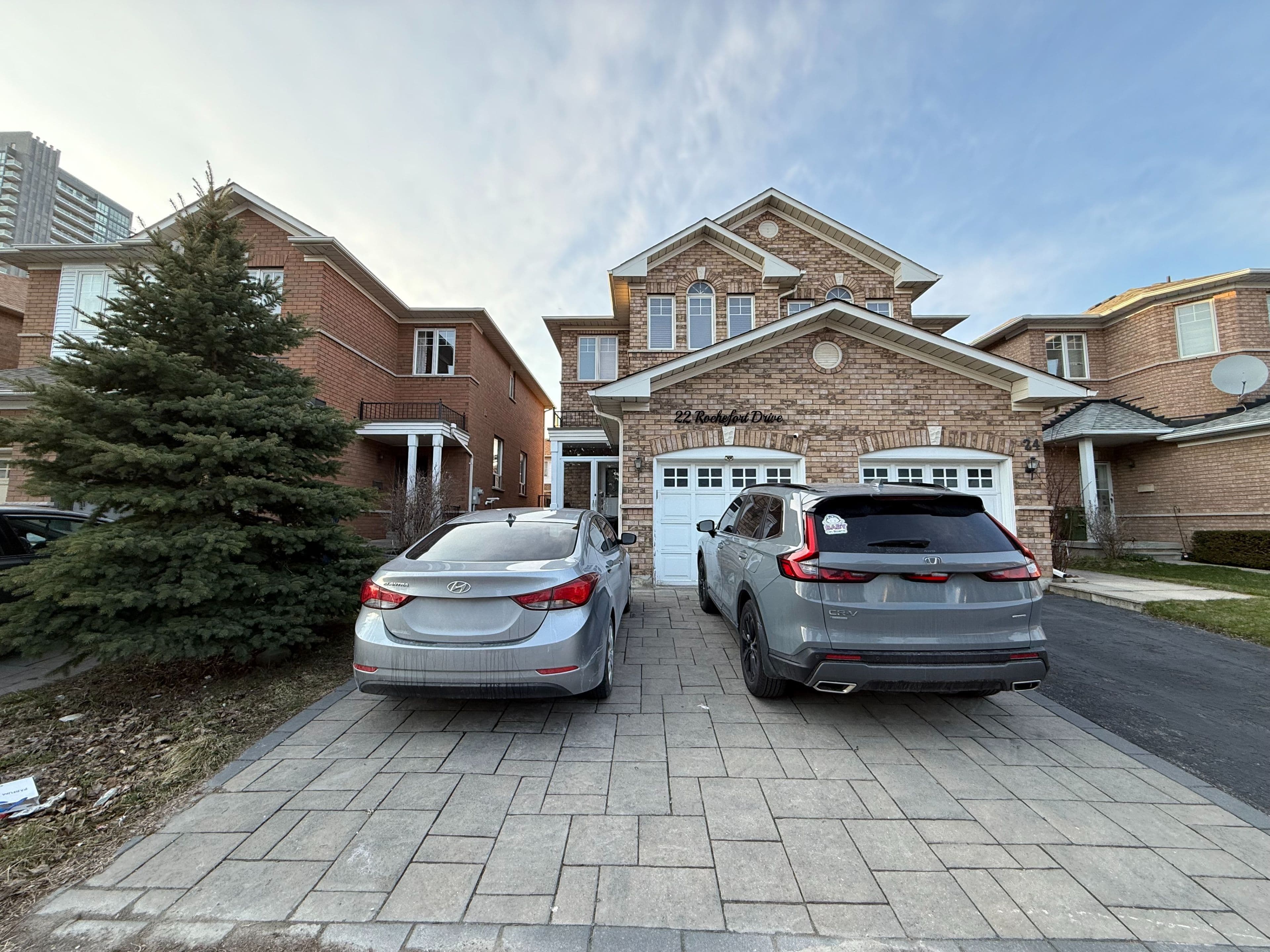 22 Rochefort Drive, Toronto C11, ON M3C 3Z3