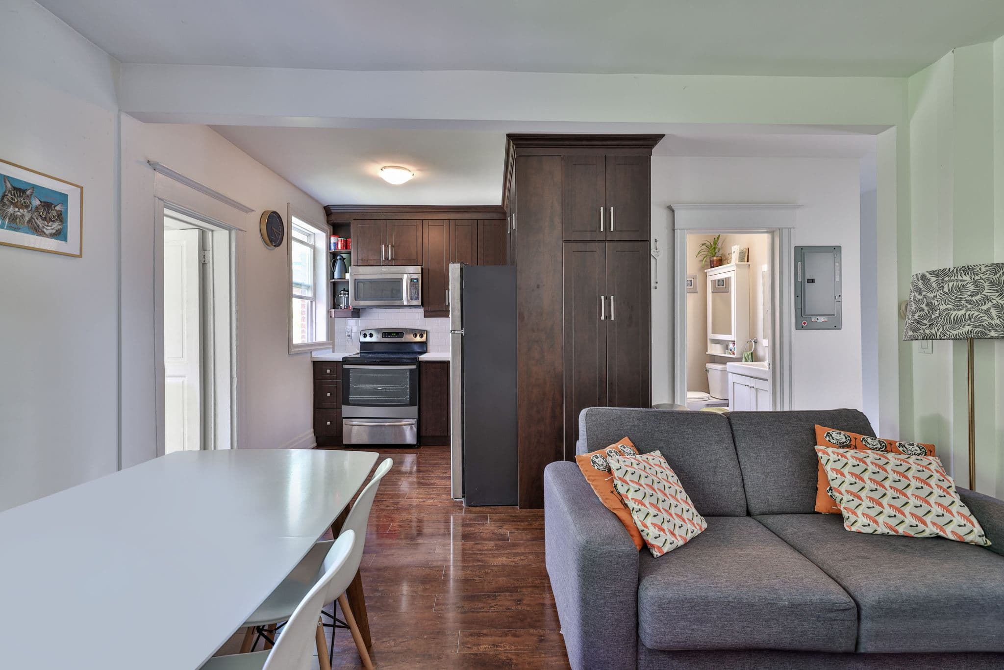 3 Roblocke Avenue Upper, Toronto W02, ON M6G 3R6