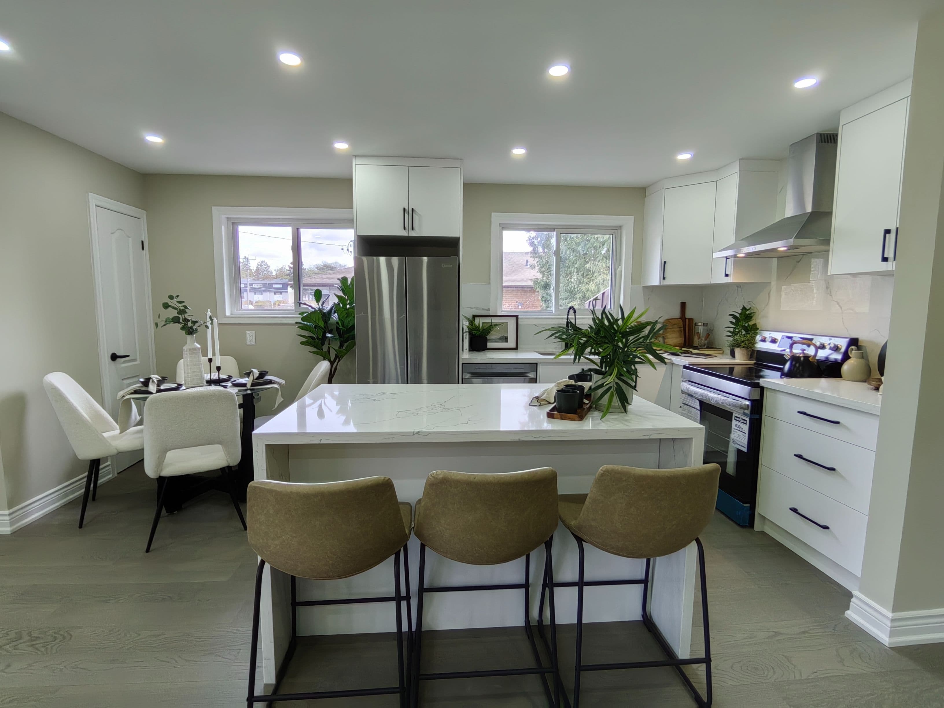 463 Rossland Road E, Oshawa, ON L1G 2X3