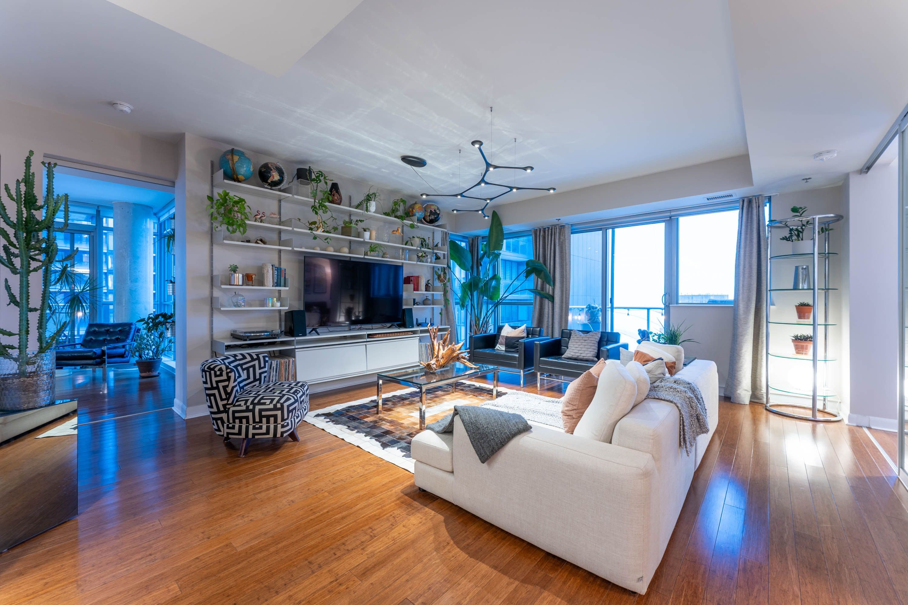 375 King Street W 2903, Toronto C01, ON M5V 1K5