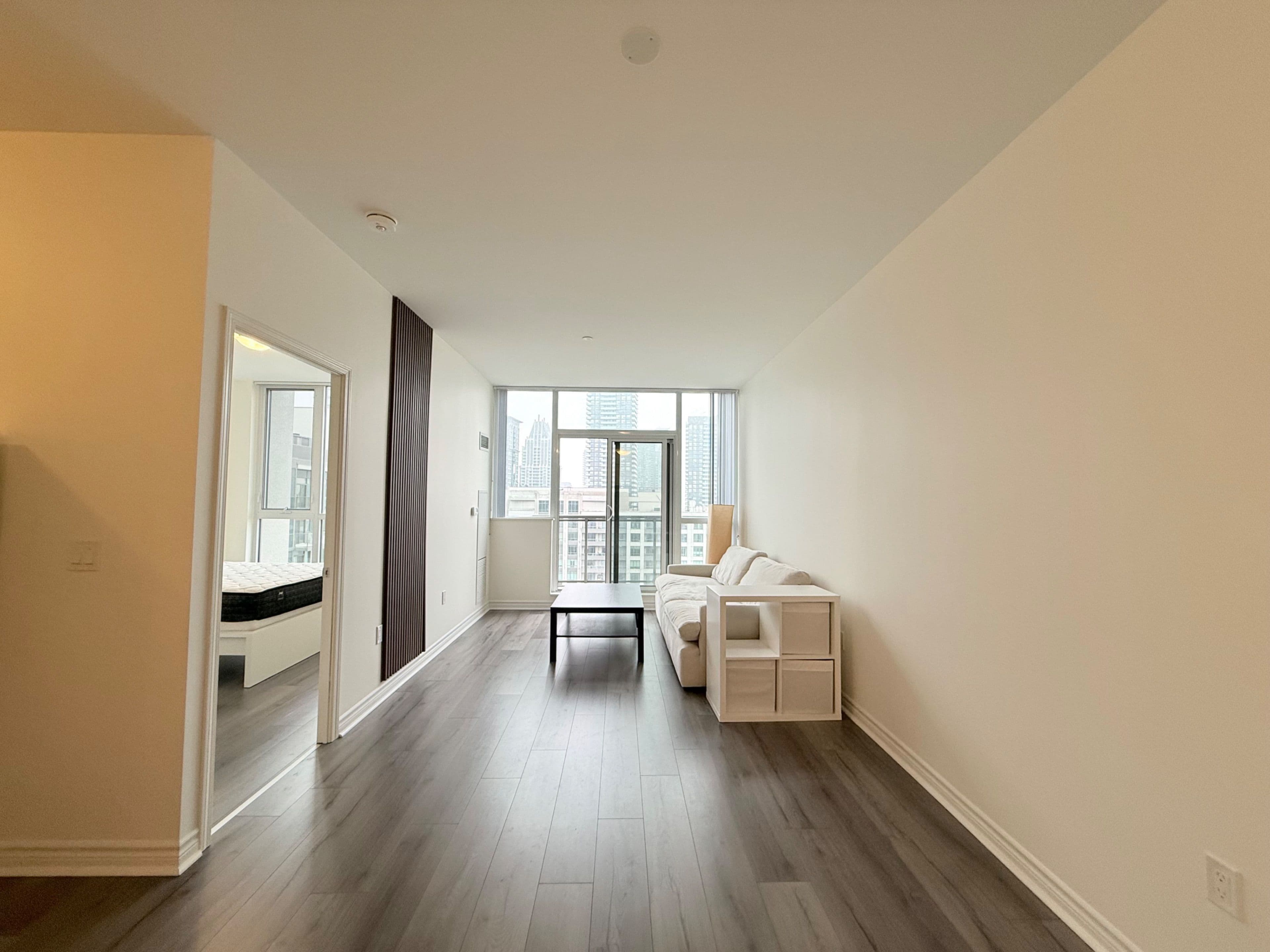 349 Rathburn Road W Ph208, Mississauga, ON L5B 0G9