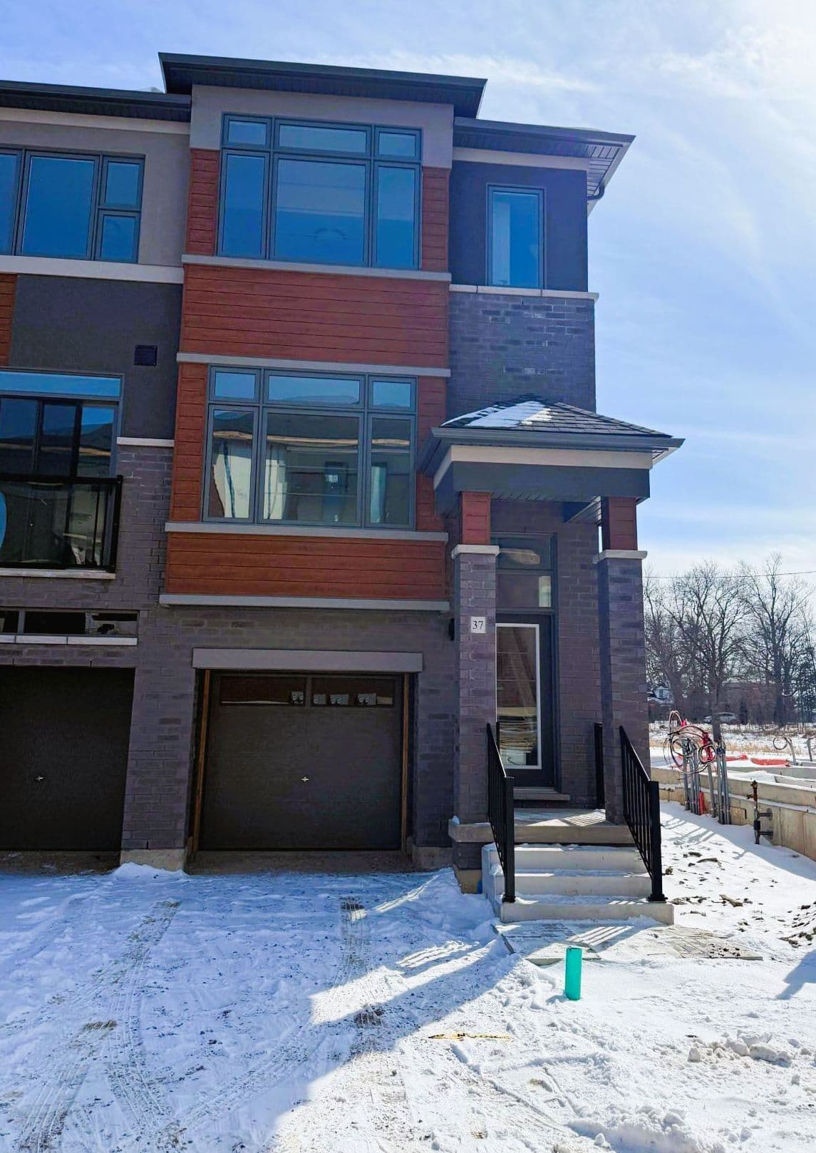 313 Conklin Road S 37, Brantford, ON N3T 5L5