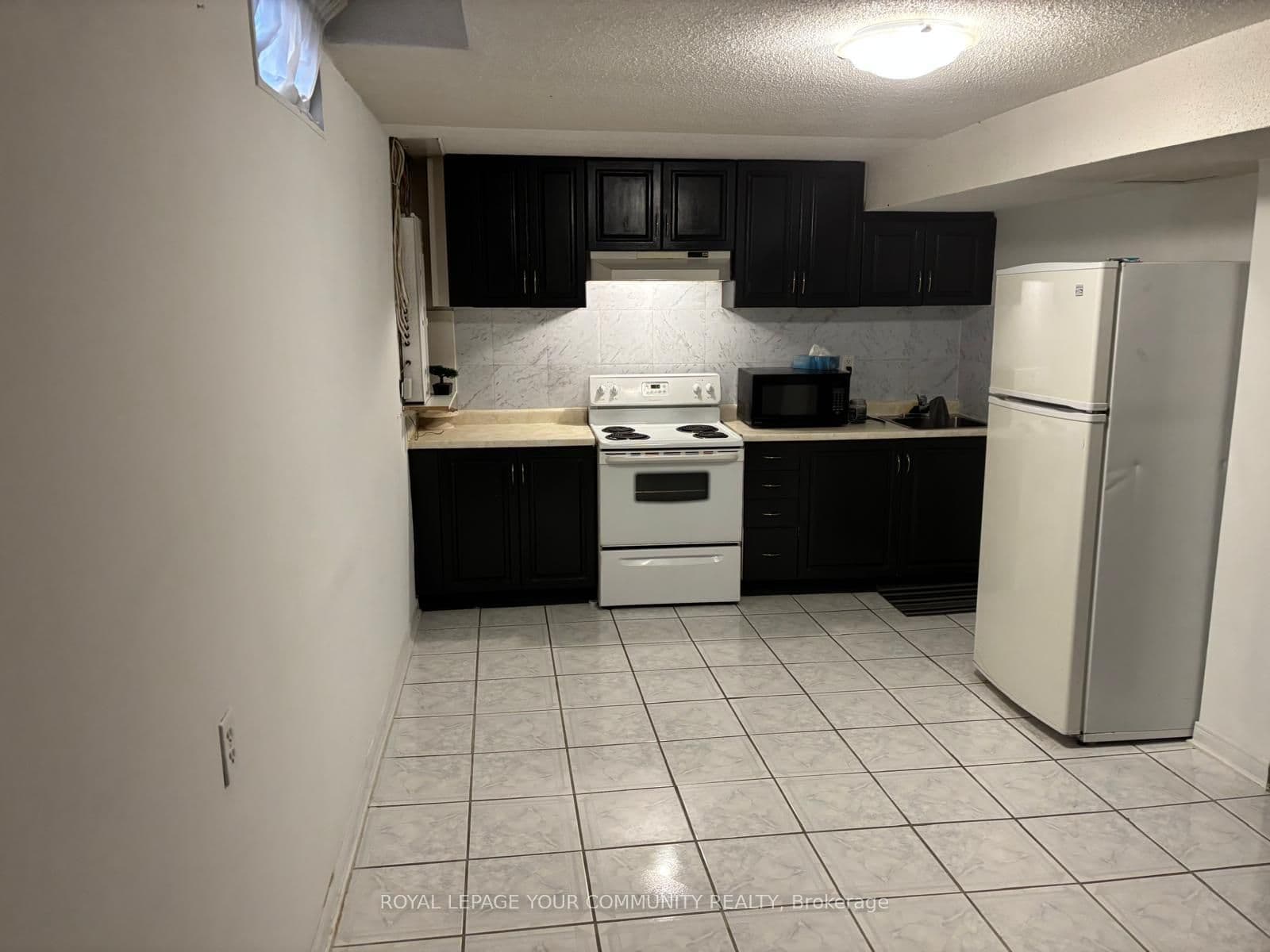 166 Knightswood Avenue Basement, Vaughan, ON L6A 1M5