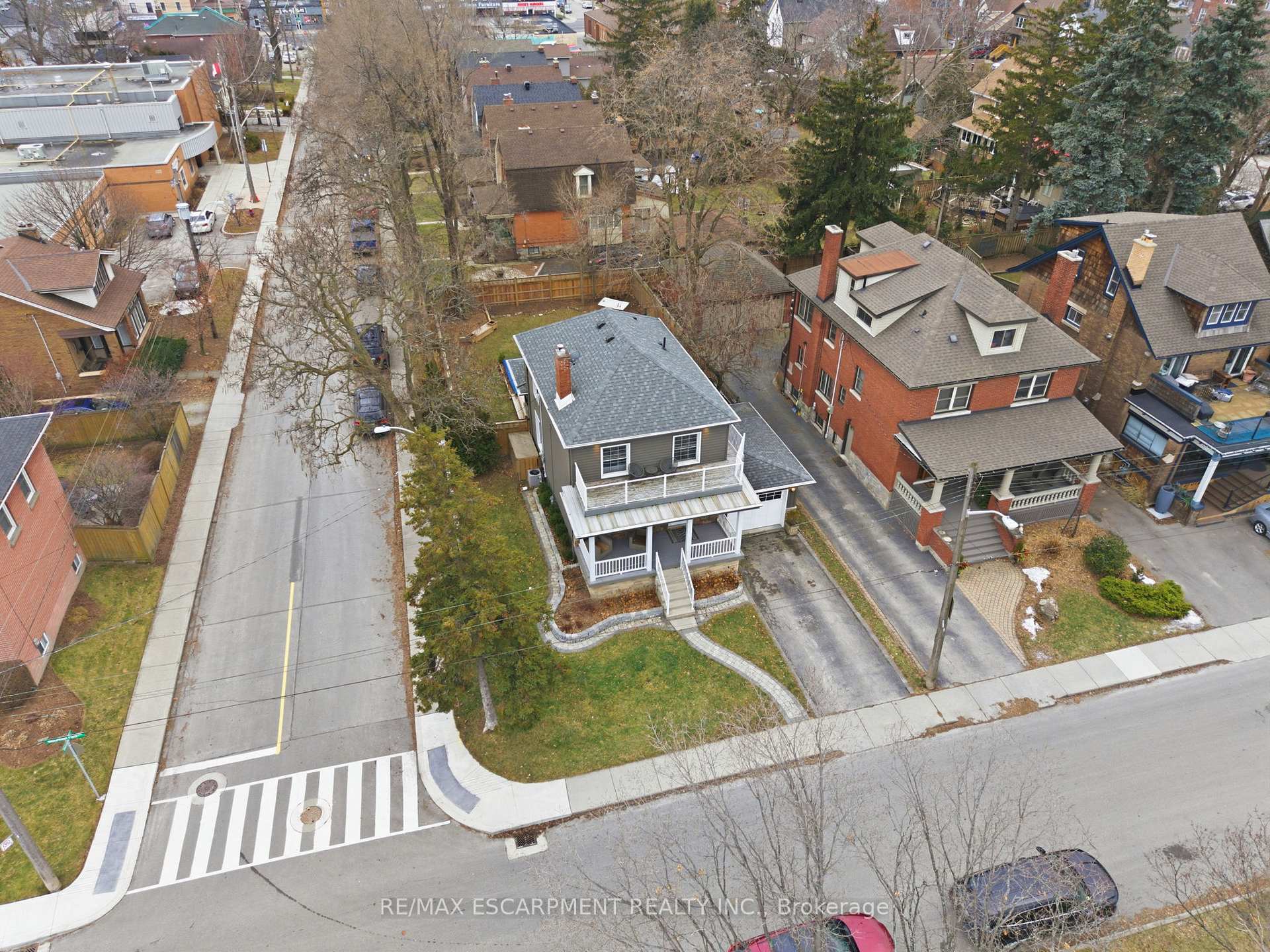 232 Mountain Park Avenue, Hamilton, ON L8V 1A3