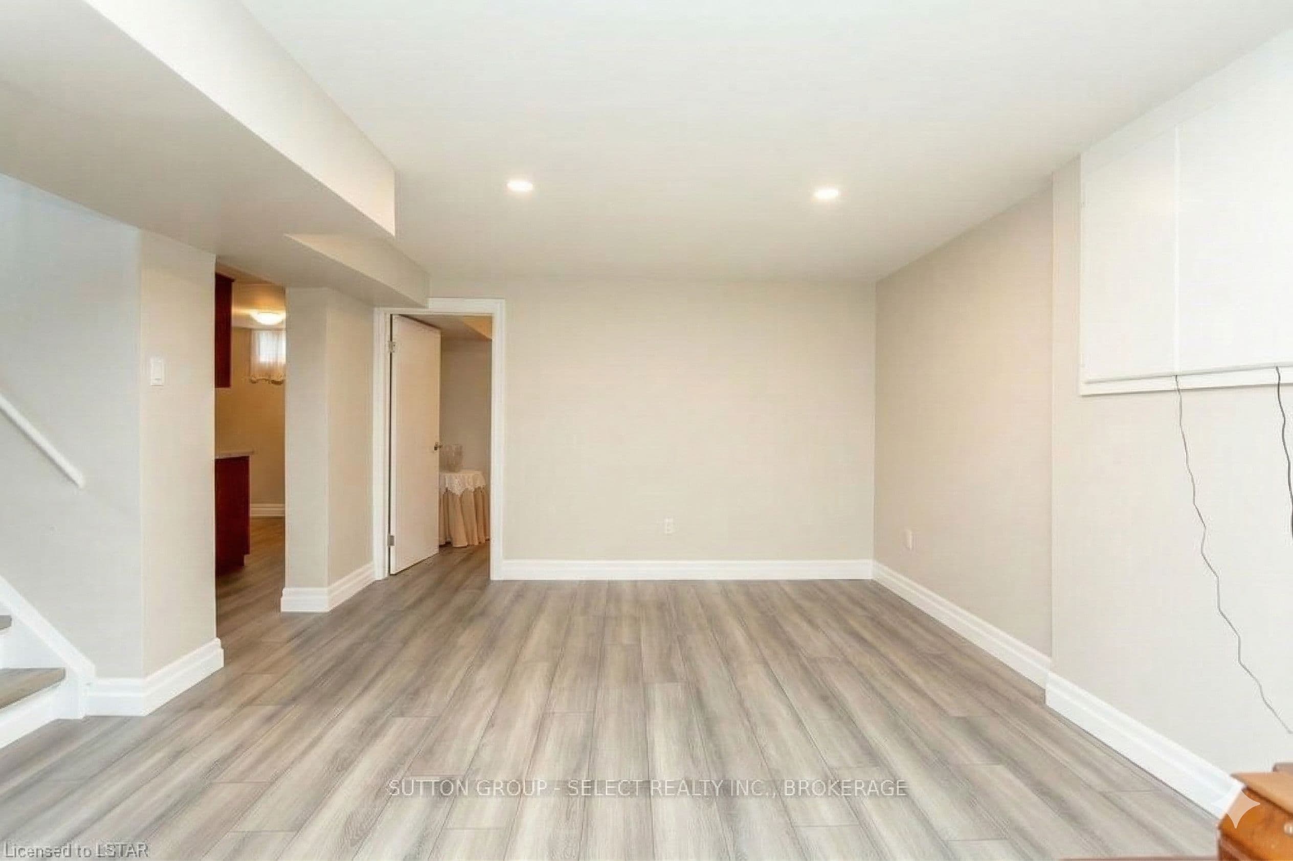 811 Nixon Avenue, London South, ON N6C 3W5