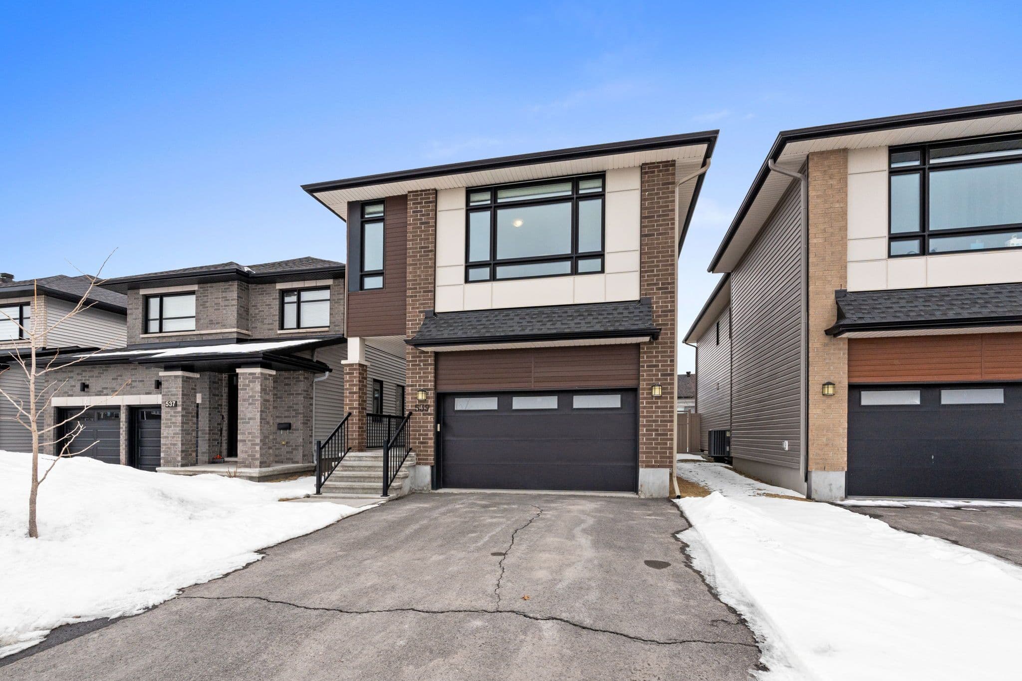 539 Honeylocust Avenue, Kanata, ON K2V 0L8