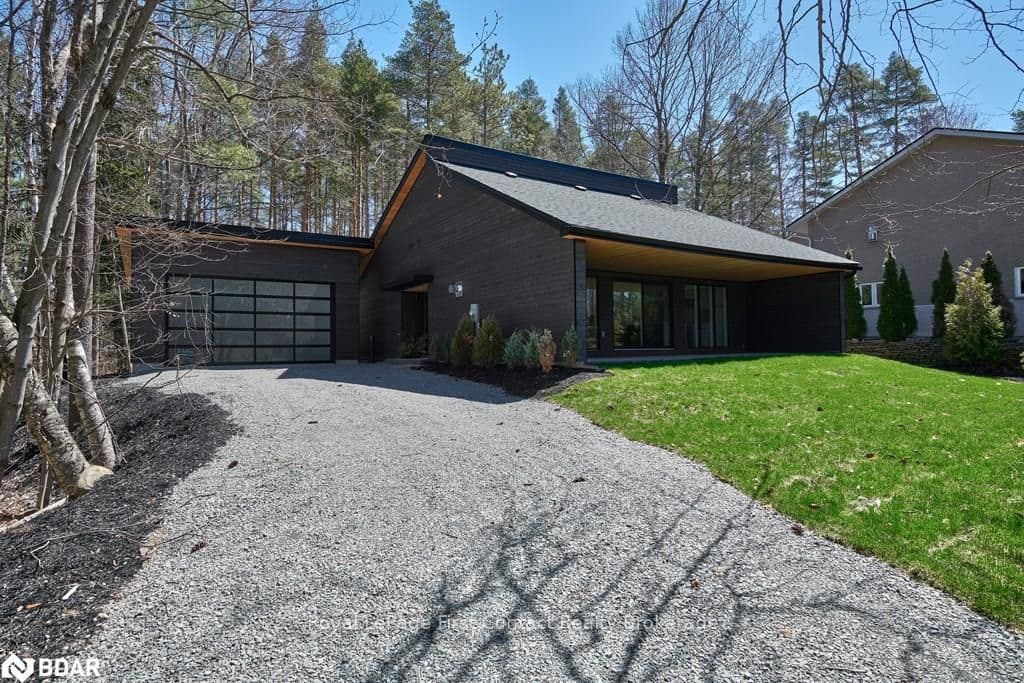 3763 fairway Road, Innisfil, ON L9S 2L4