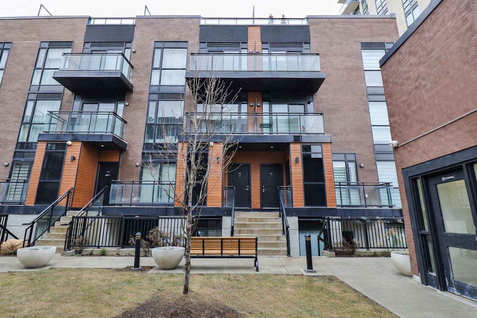 5279 Highway 7 Road 803, Vaughan, ON L4L 0J1