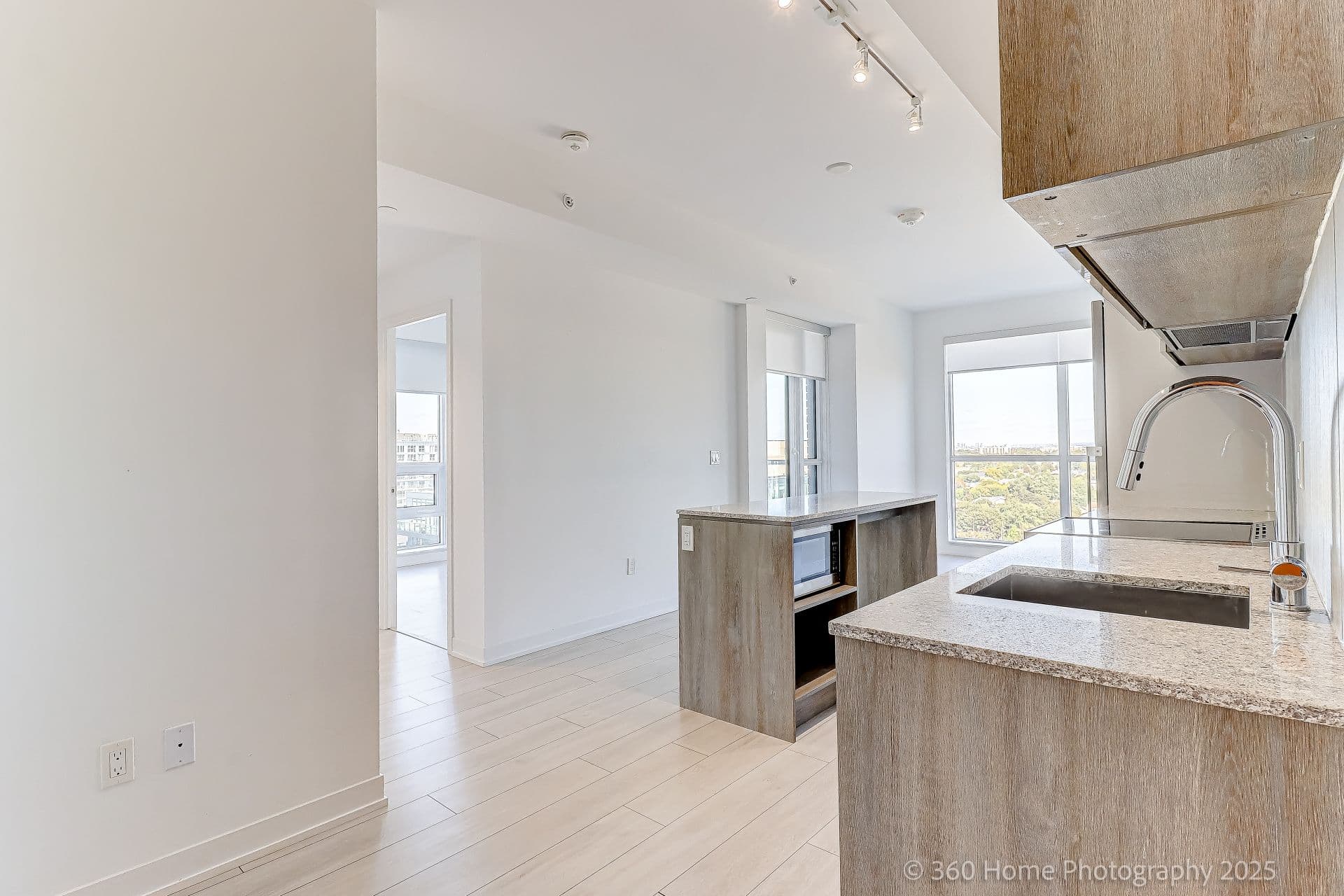 31 Tippett Road 1306, Toronto C06, ON M3H 0C8