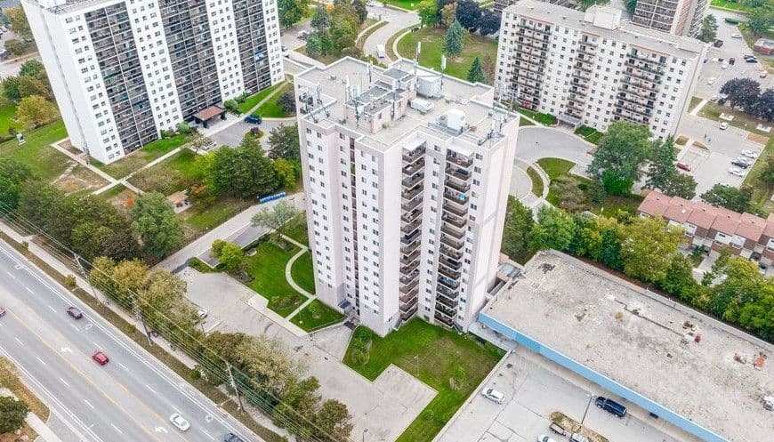 975 Warwick Court 1005, Burlington, ON L7T 3Z7