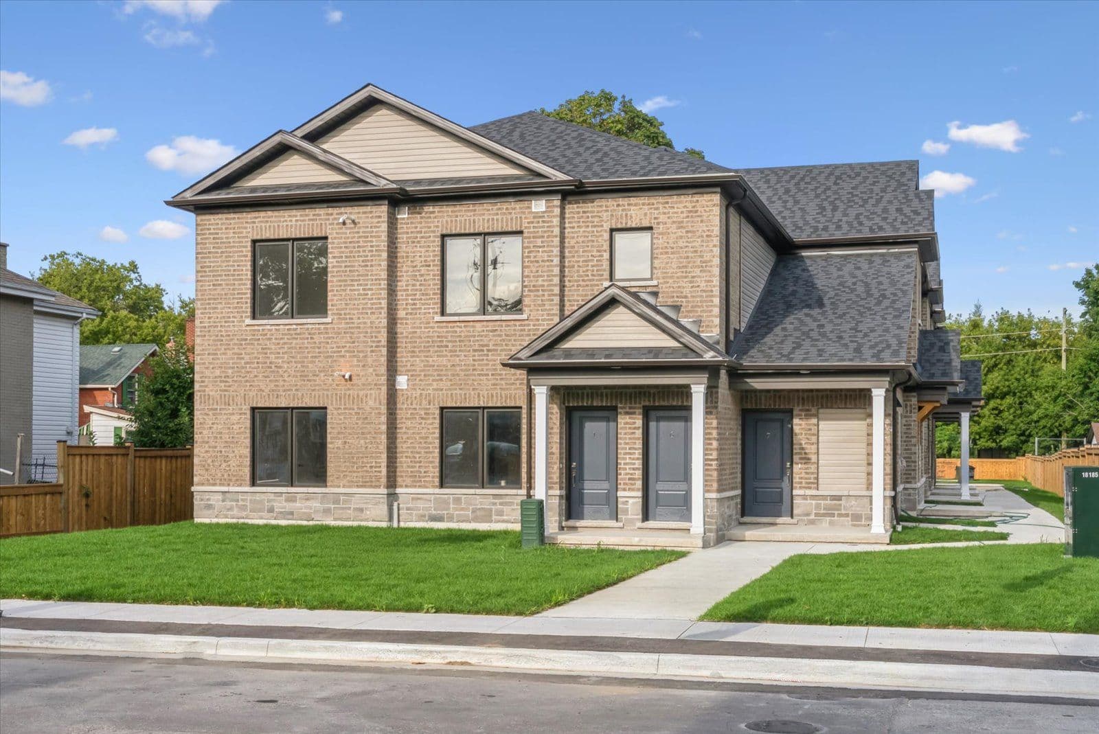 223 Albert Street 4, Oshawa, ON L1H 4R6