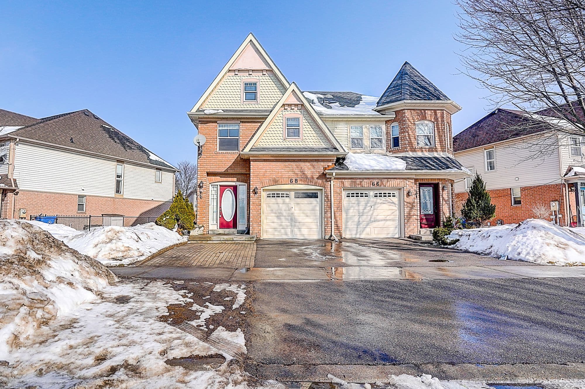 68 Woodroof Crescent, Aurora, ON L4G 7H4