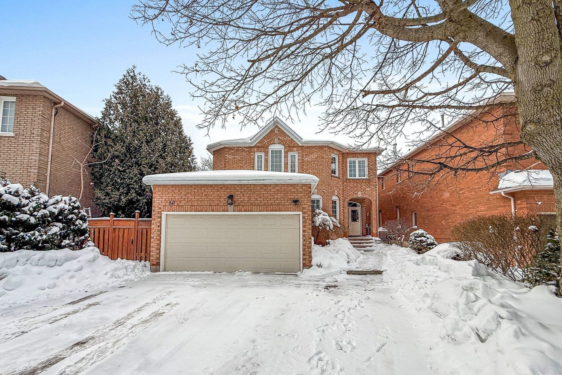 50 Oakhurst Drive, Vaughan, ON L4J 7V3
