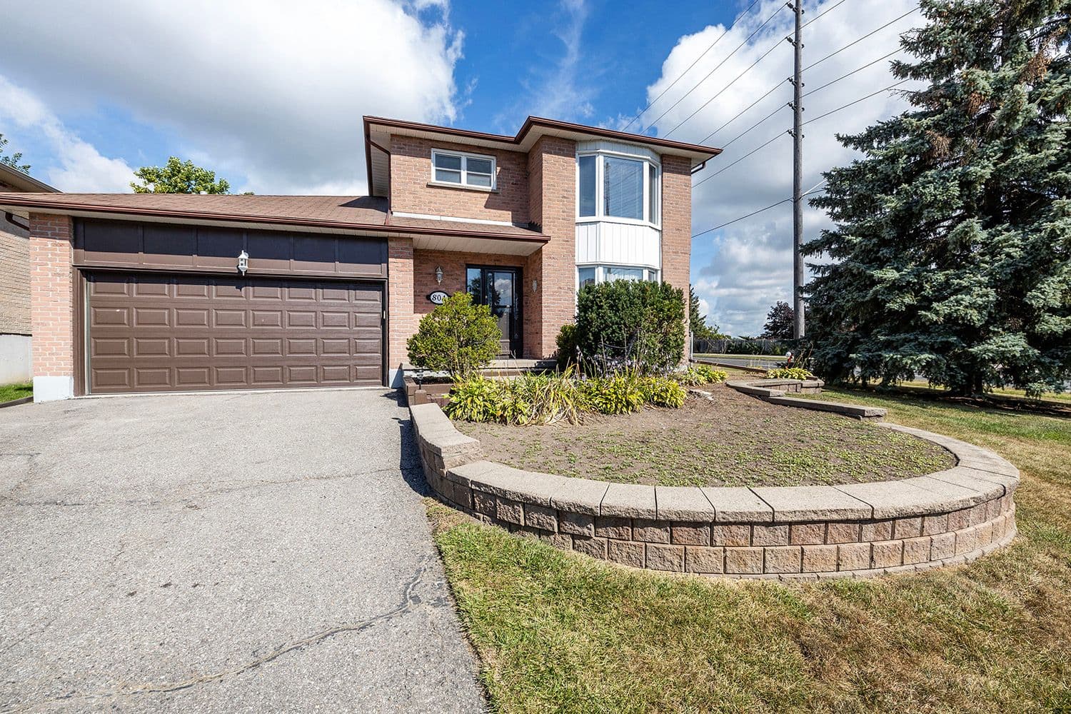 804 Mahina Street, Oshawa, ON L1J 7S2