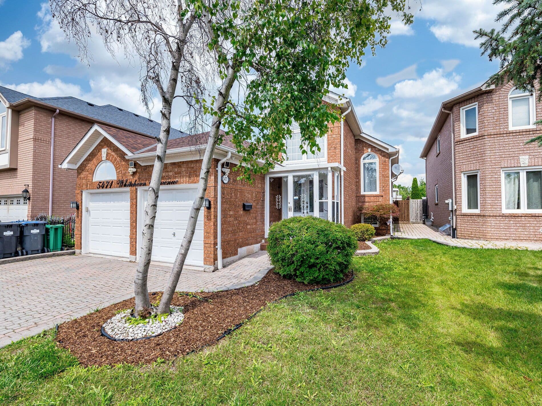 5471 Whitehorn Avenue, Mississauga, ON L5V 1V5