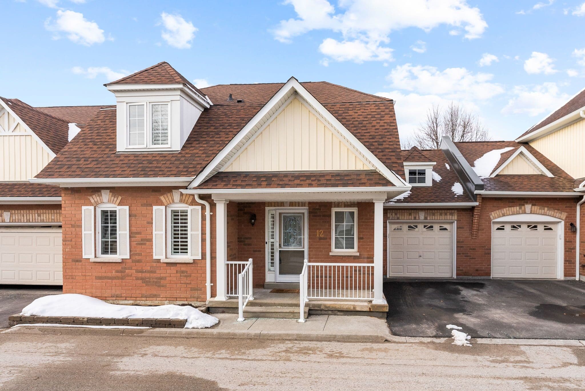 12 Hirshfield Lane, Ajax, ON L1T 4Z7