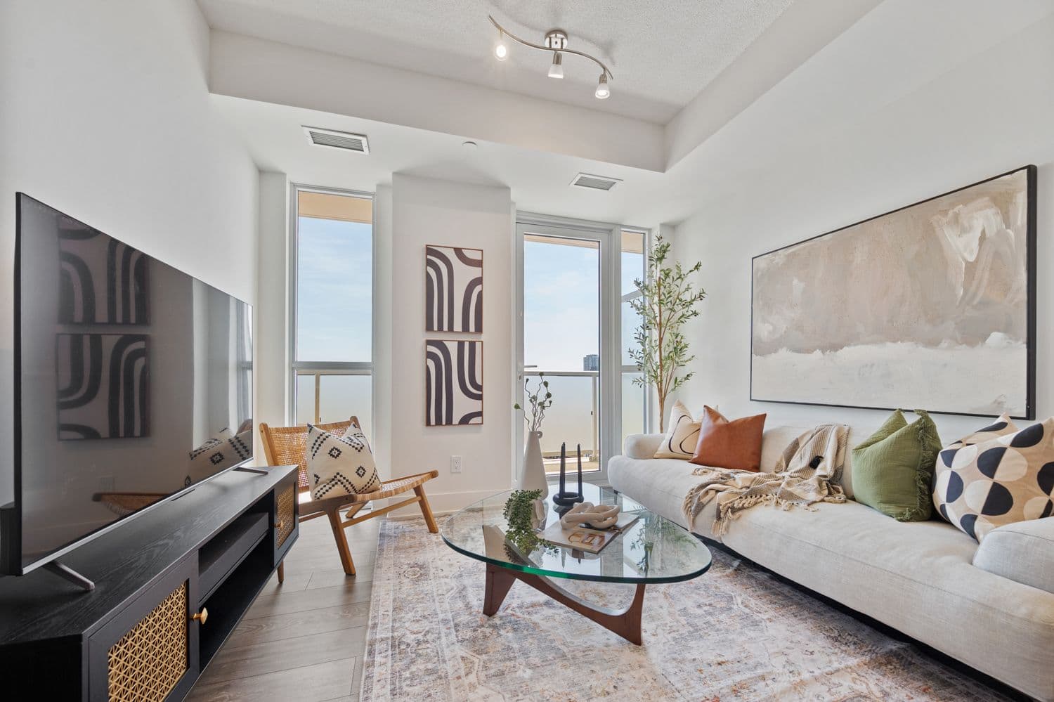 188 Fairview Mall Drive E 1611, Toronto C15, ON M2J 0H7