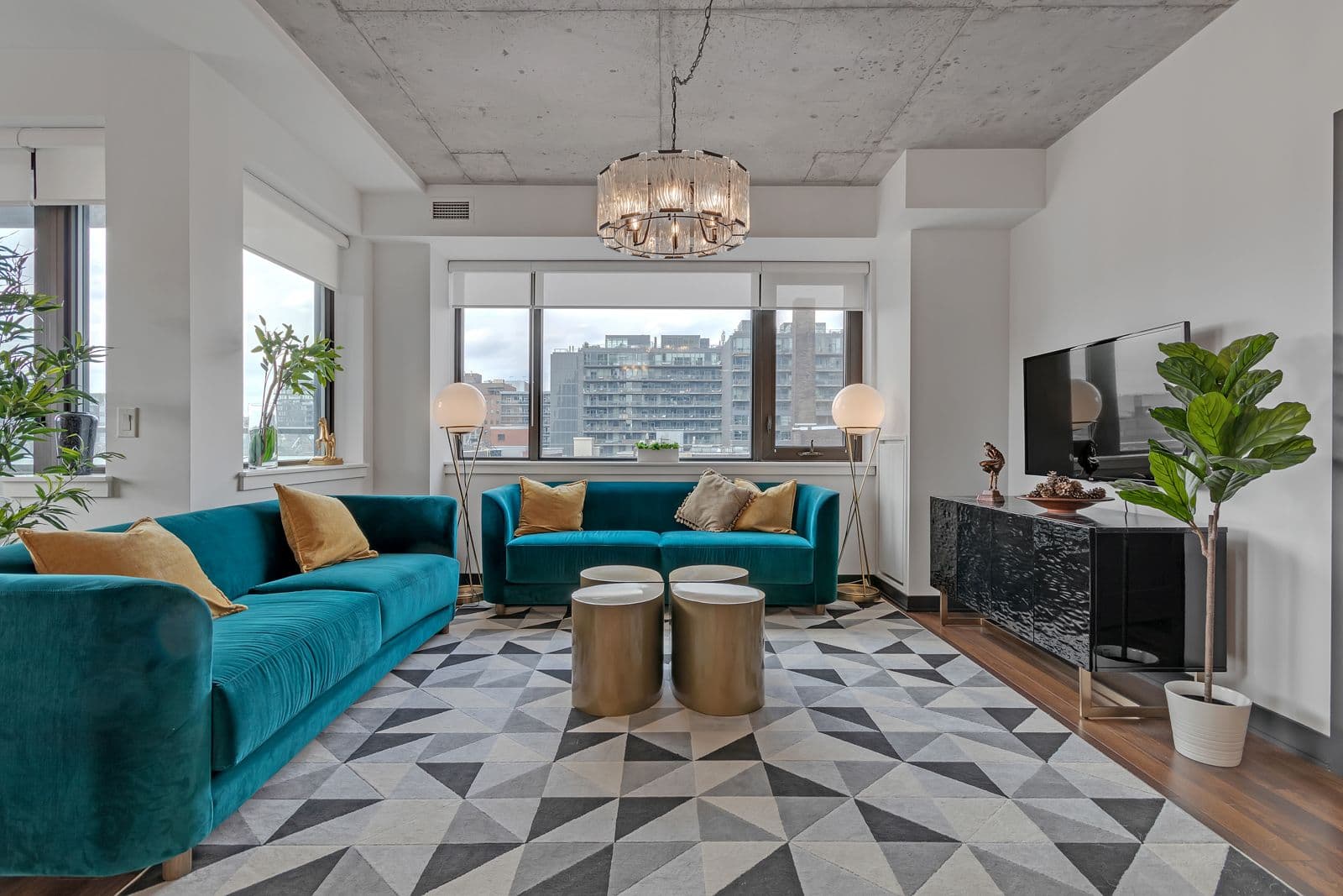 400 Wellington Street W 710, Toronto C01, ON M5V 0B5