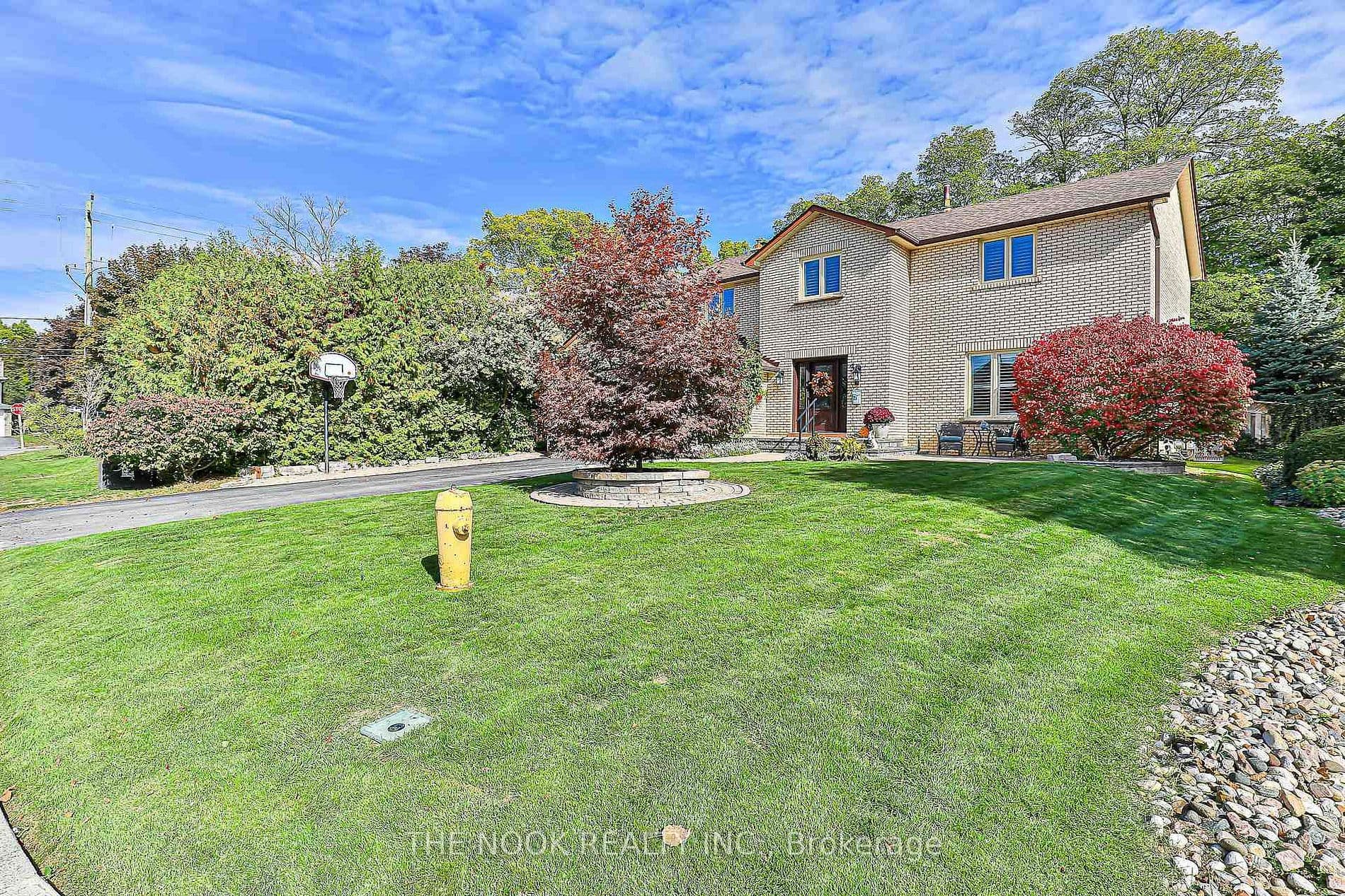 3 King Arthur's Court, Markham, ON L3P 3V4