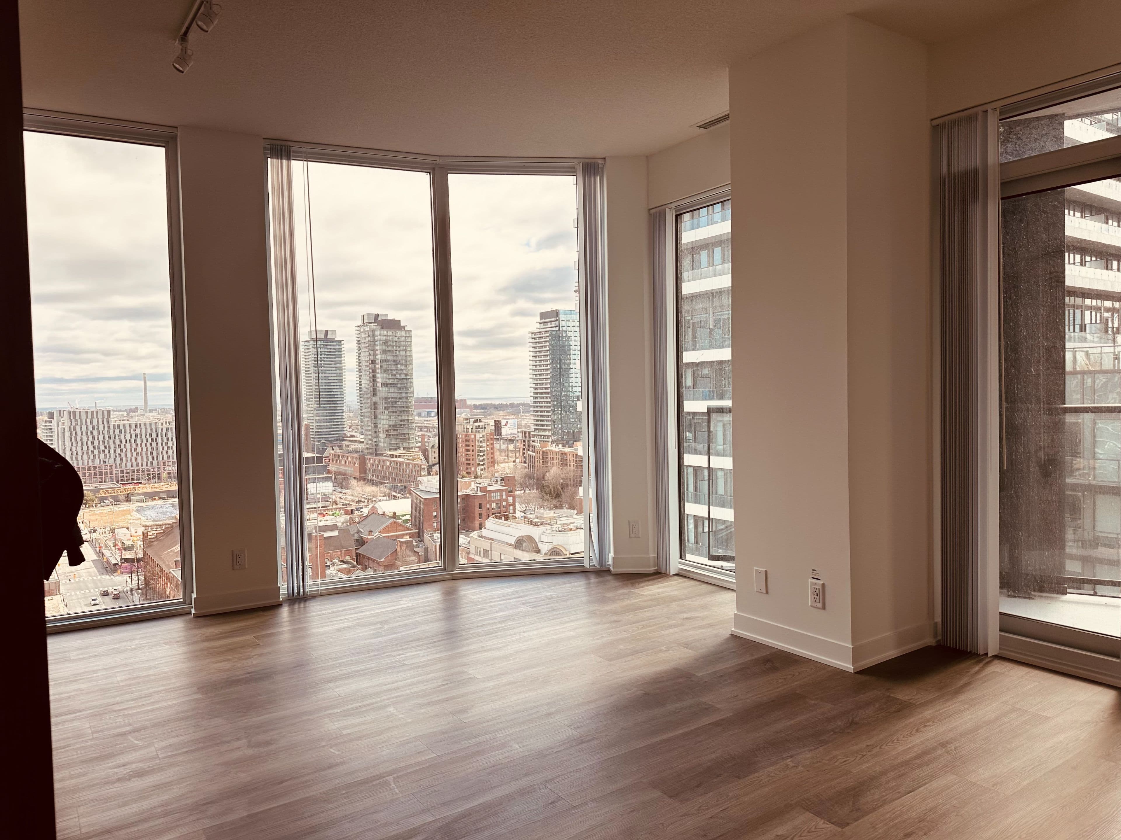 180 Front Street E 2106, Toronto C08, ON M5A 0A9