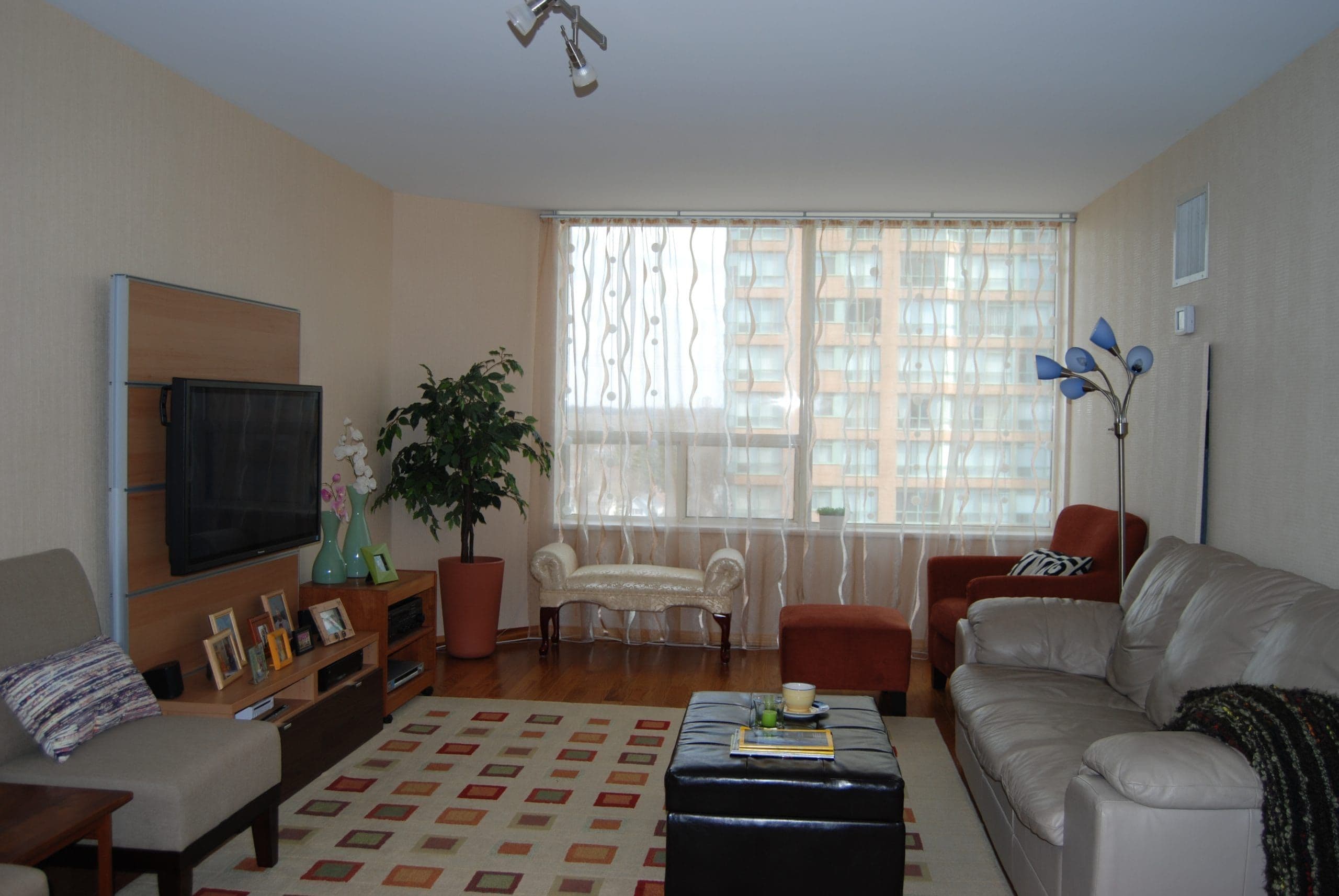 1270 Maple Crossing Boulevard 905, Burlington, ON L7S 2J3