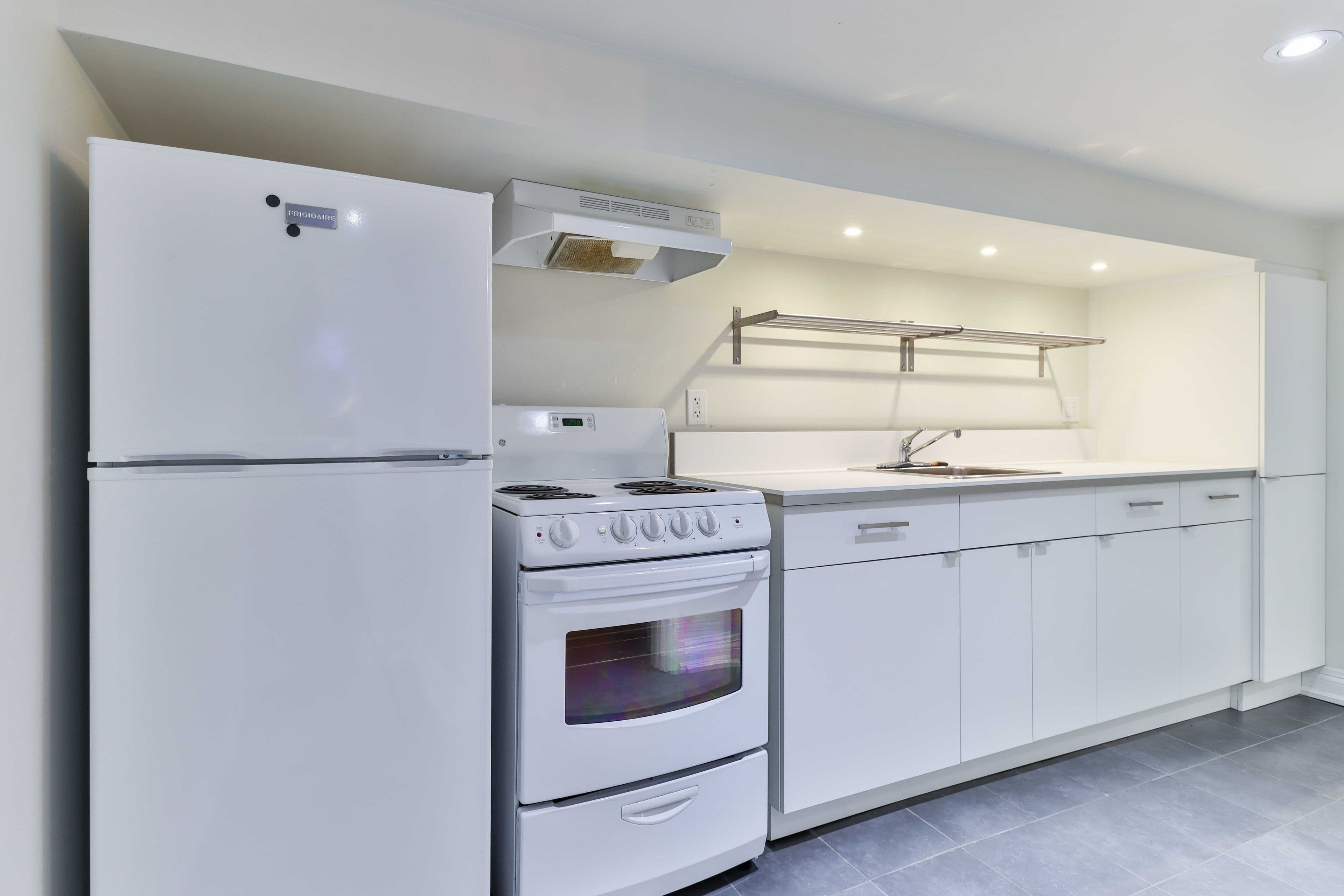 281 Symington Avenue, Toronto W02, ON M6P 3W7