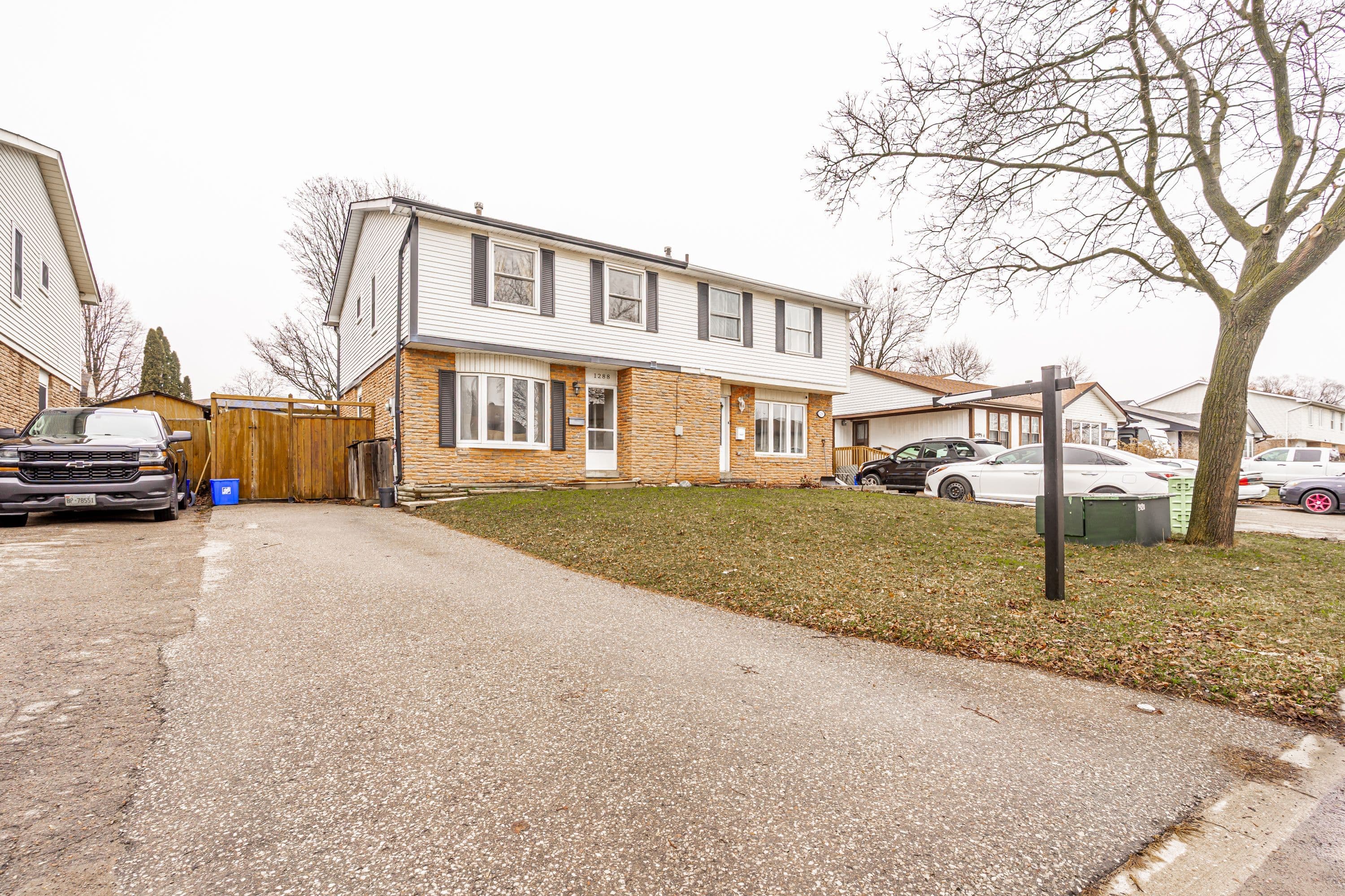 1288 Eldorado Avenue, Oshawa, ON L1K 1G3
