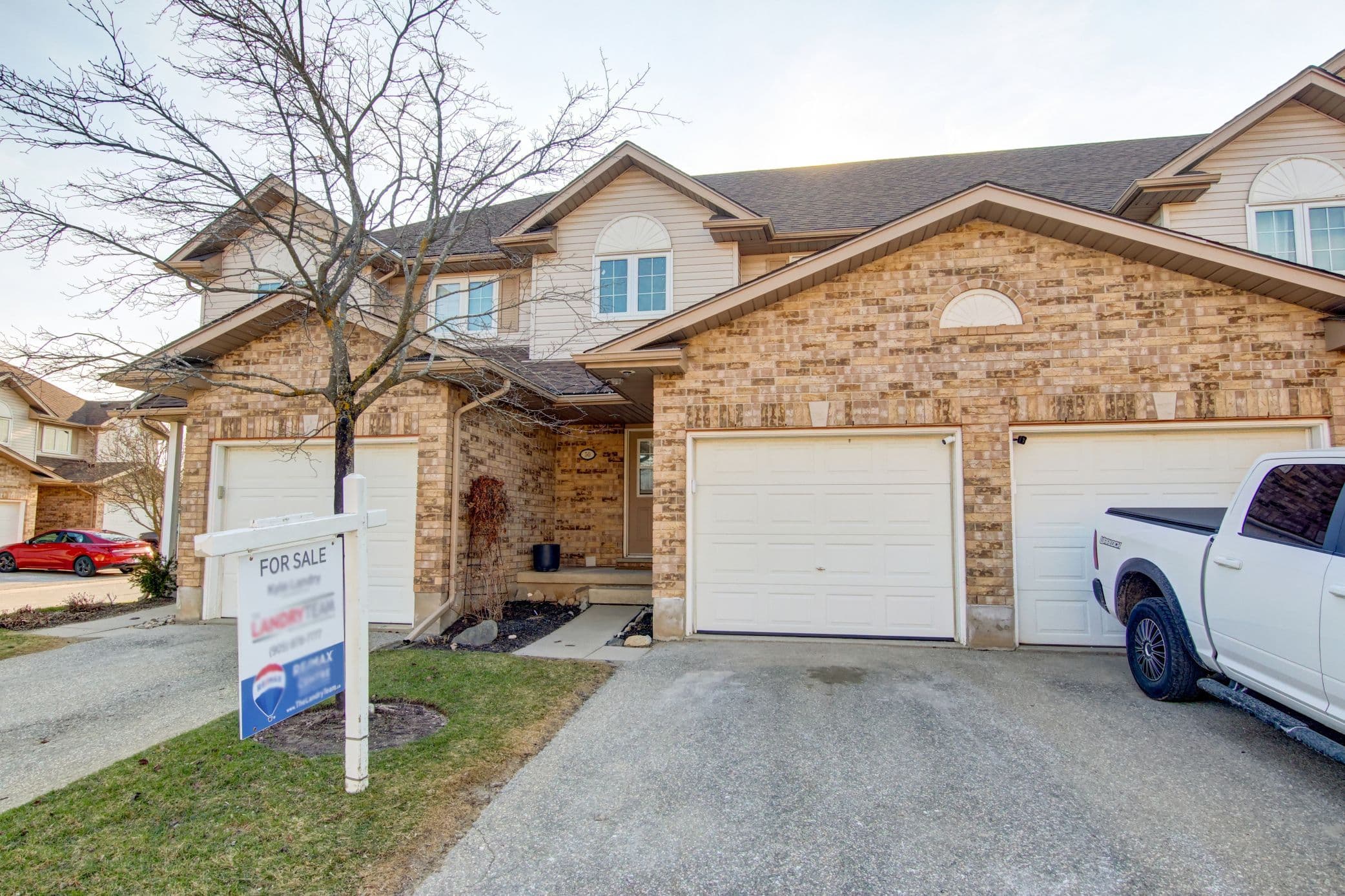 31 Schroder Crescent 50, Guelph, ON N1E 7M6
