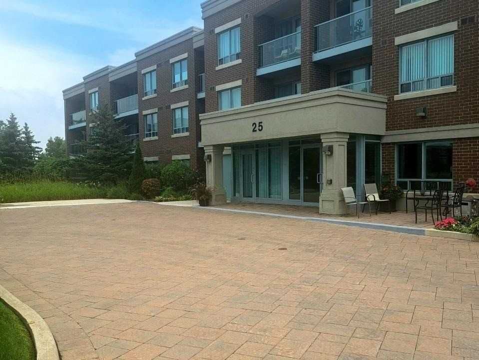 25 Via Rosedale Way S 116, Brampton, ON L6R 3J8