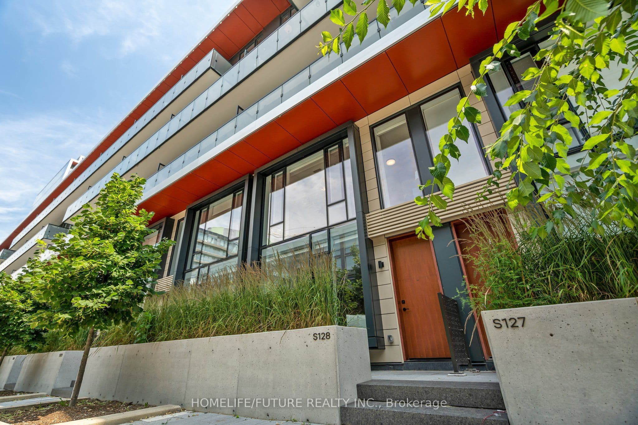 180 Mill Street S128, Toronto C08, ON M5A 0V7