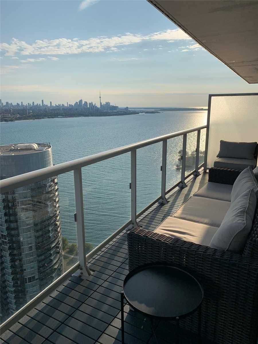 56 Annie Craig Drive 4208, Toronto W06, ON M8V 0C5