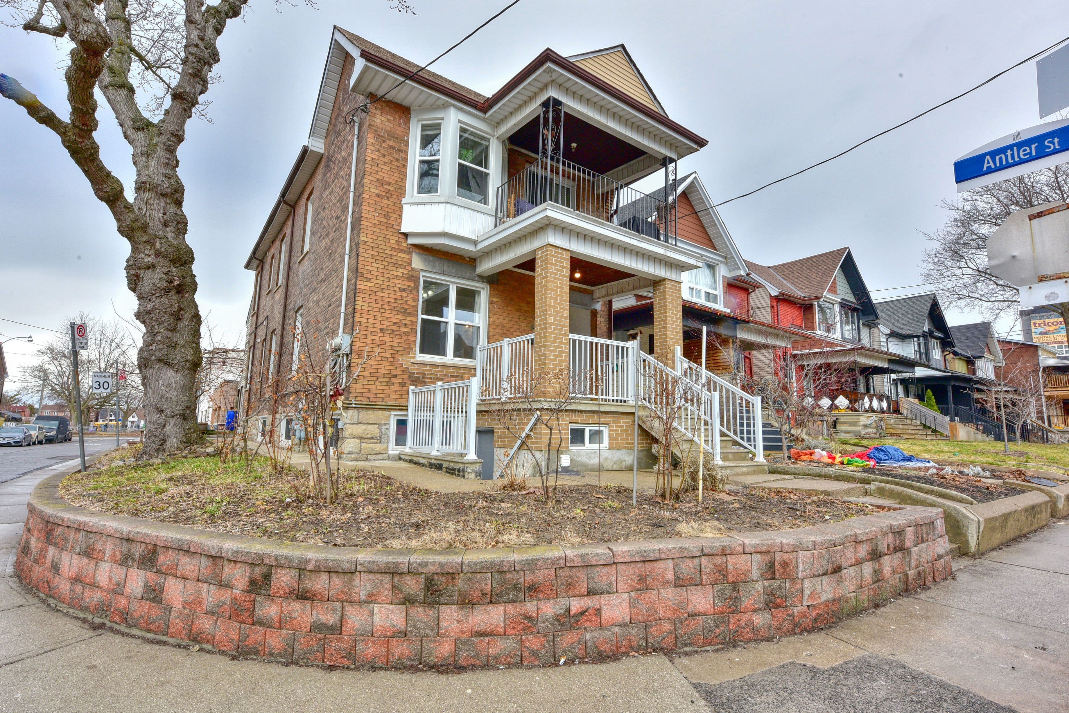 252 Symington Avenue, Toronto W02, ON M6P 3W8